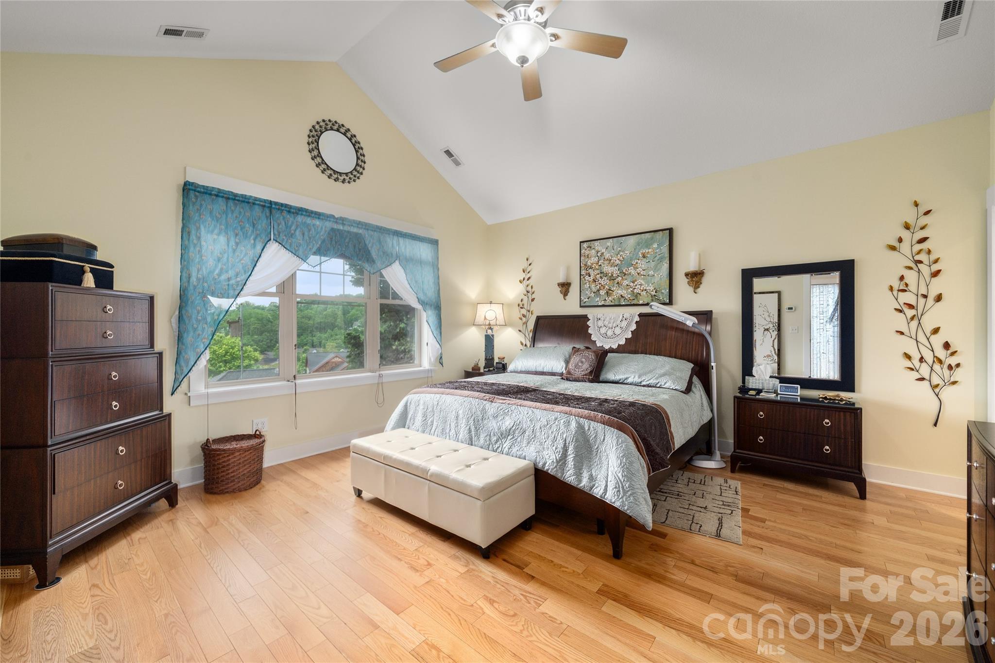 3 Holland Mountain View Property Photo 13