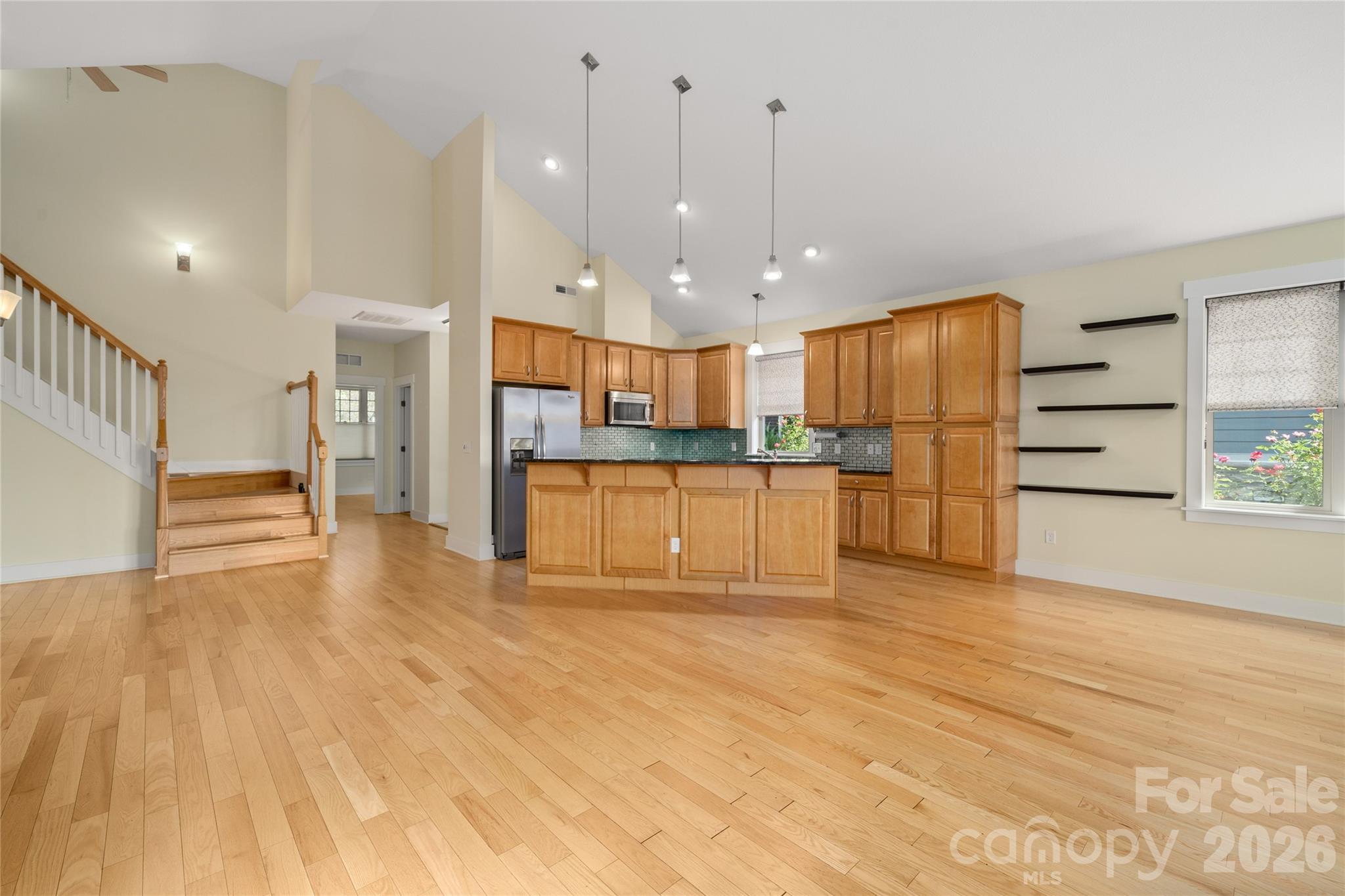 3 Holland Mountain View Property Photo 13