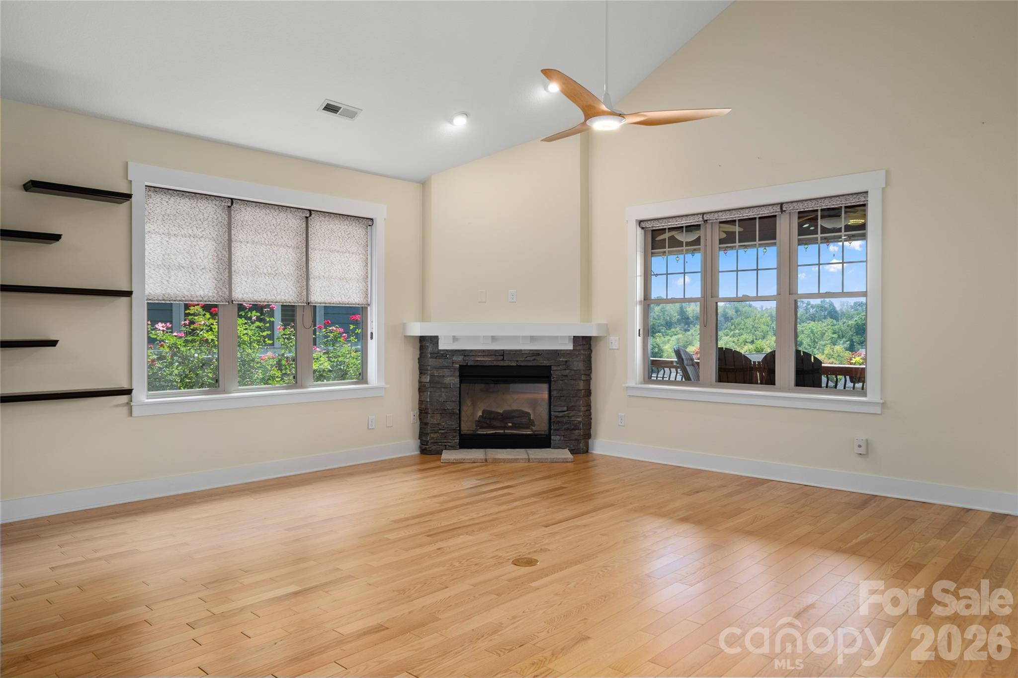 3 Holland Mountain View Property Photo 16