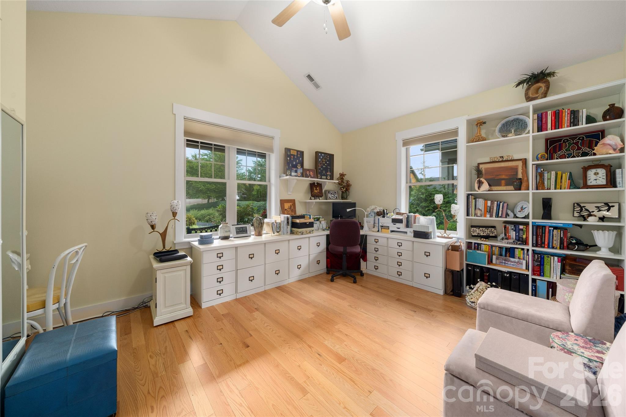 3 Holland Mountain View Property Photo 17