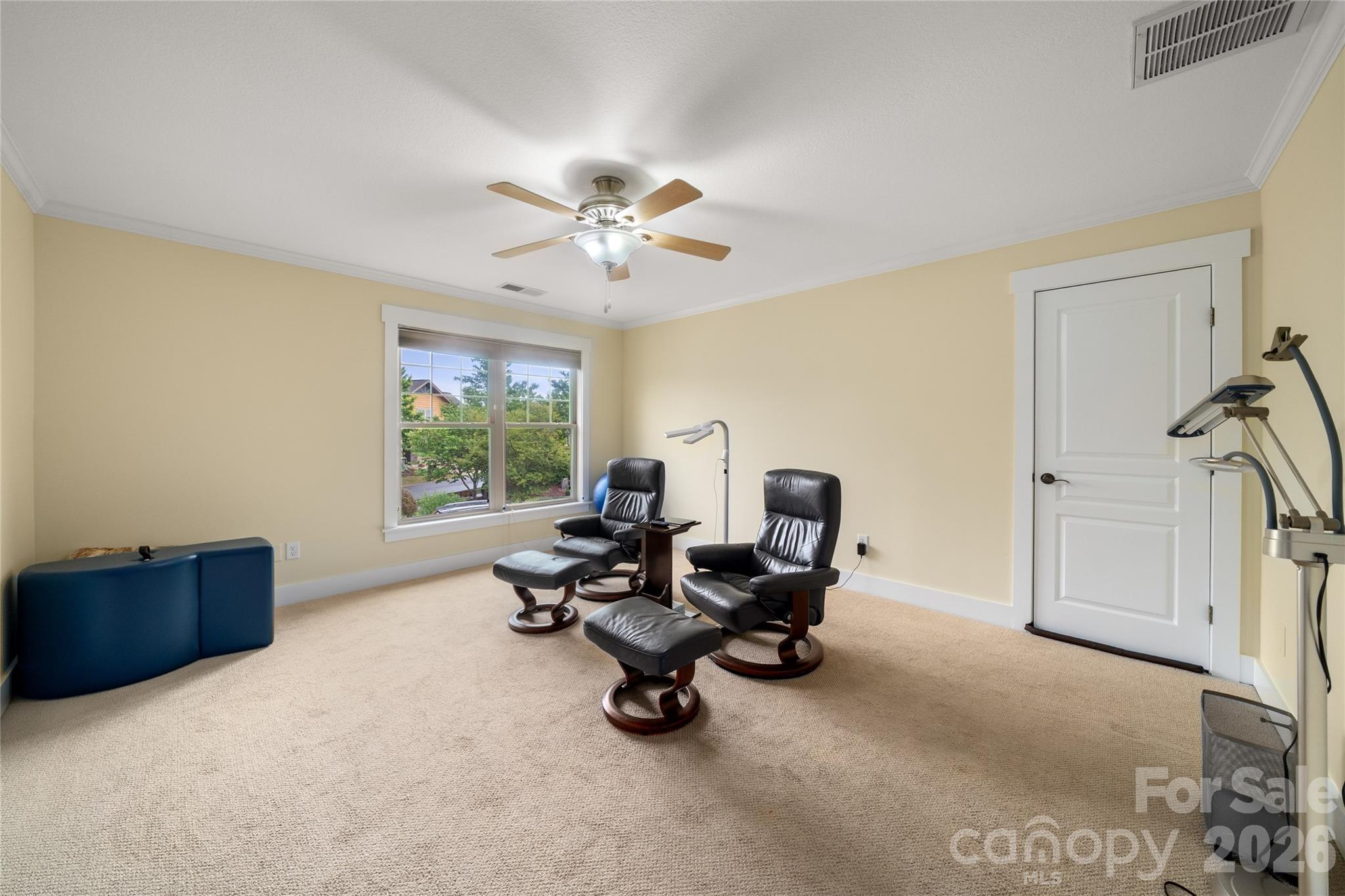 3 Holland Mountain View Property Photo 20