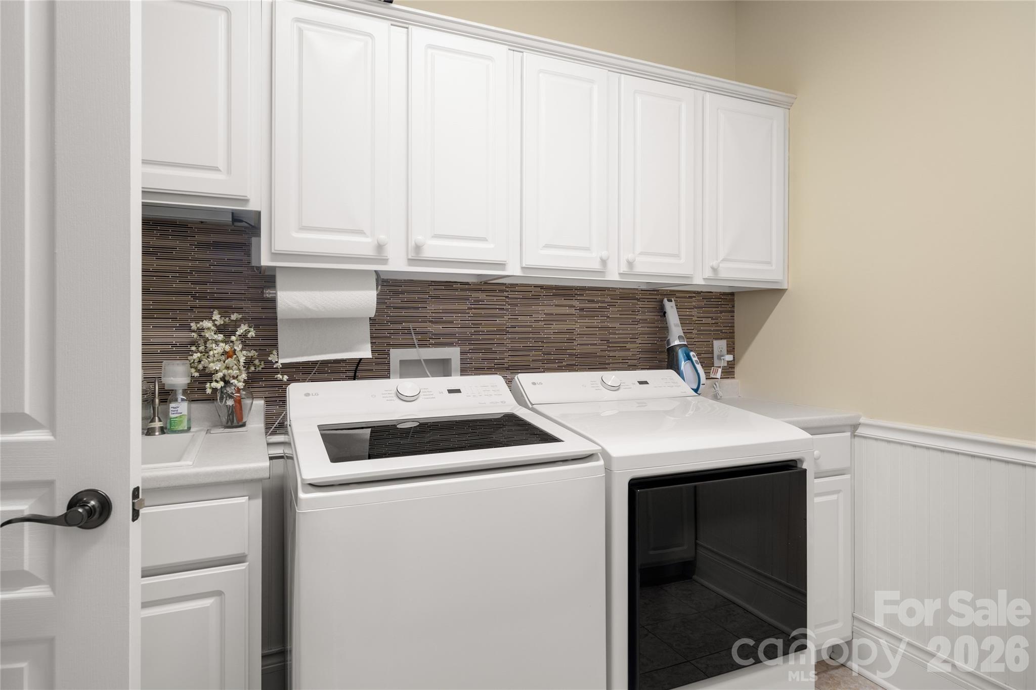 3 Holland Mountain View Property Photo 22