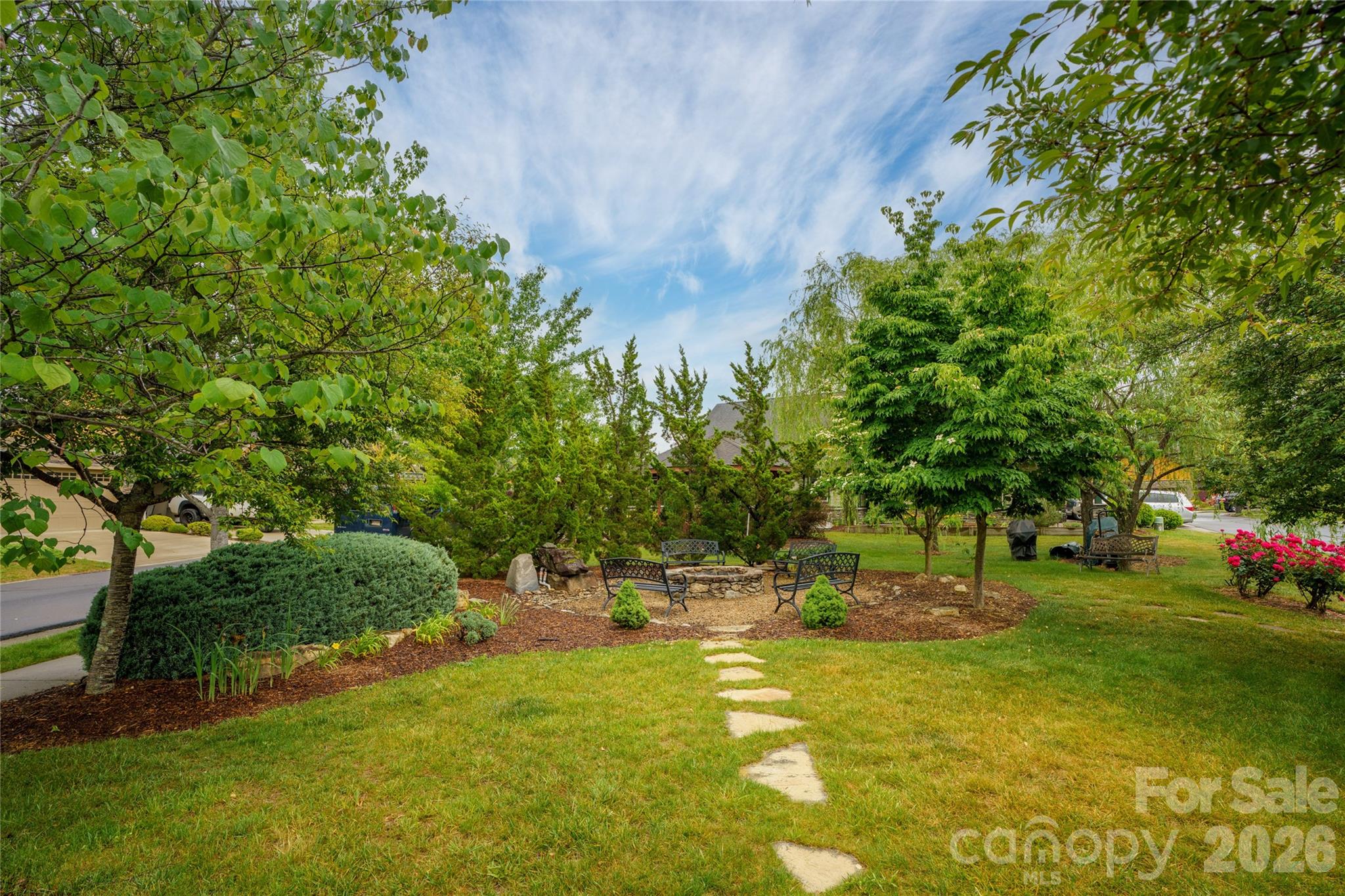 3 Holland Mountain View Property Photo 27