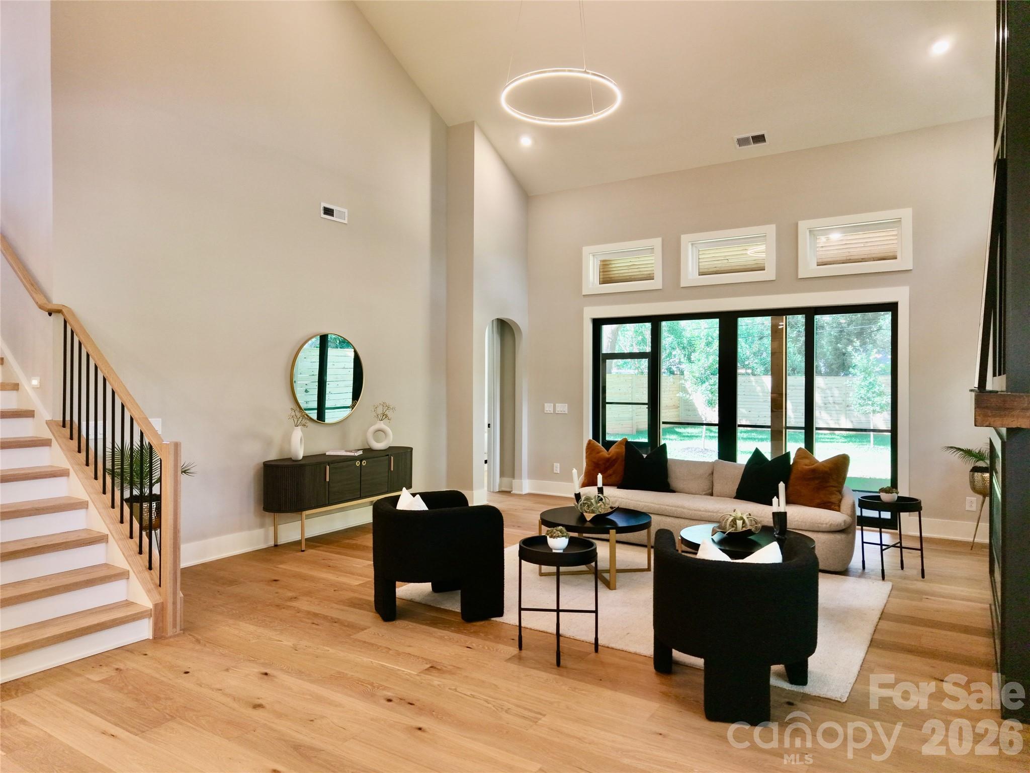 442 Sylvania Avenue Property Photo 12