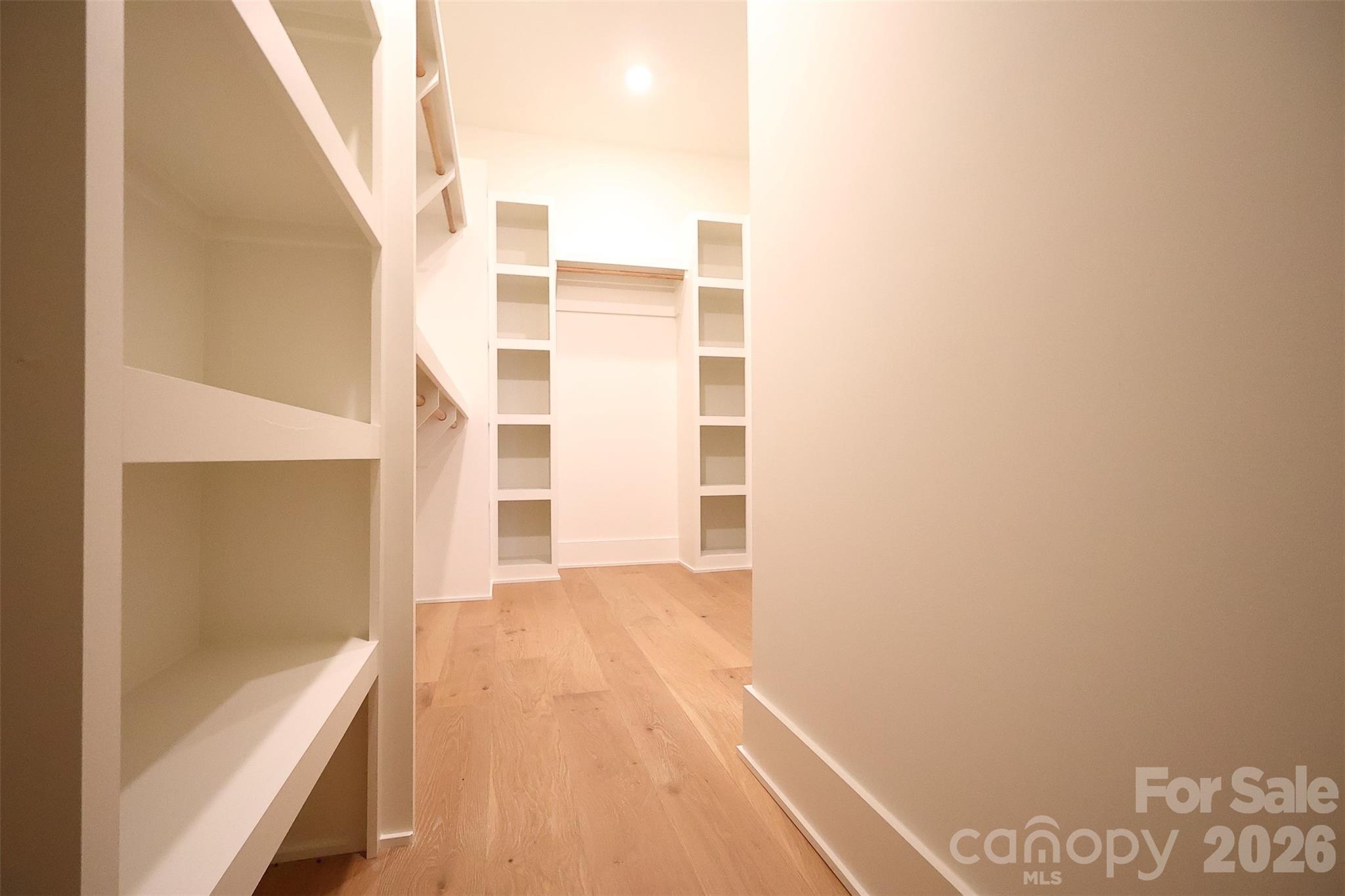 442 Sylvania Avenue Property Photo 21
