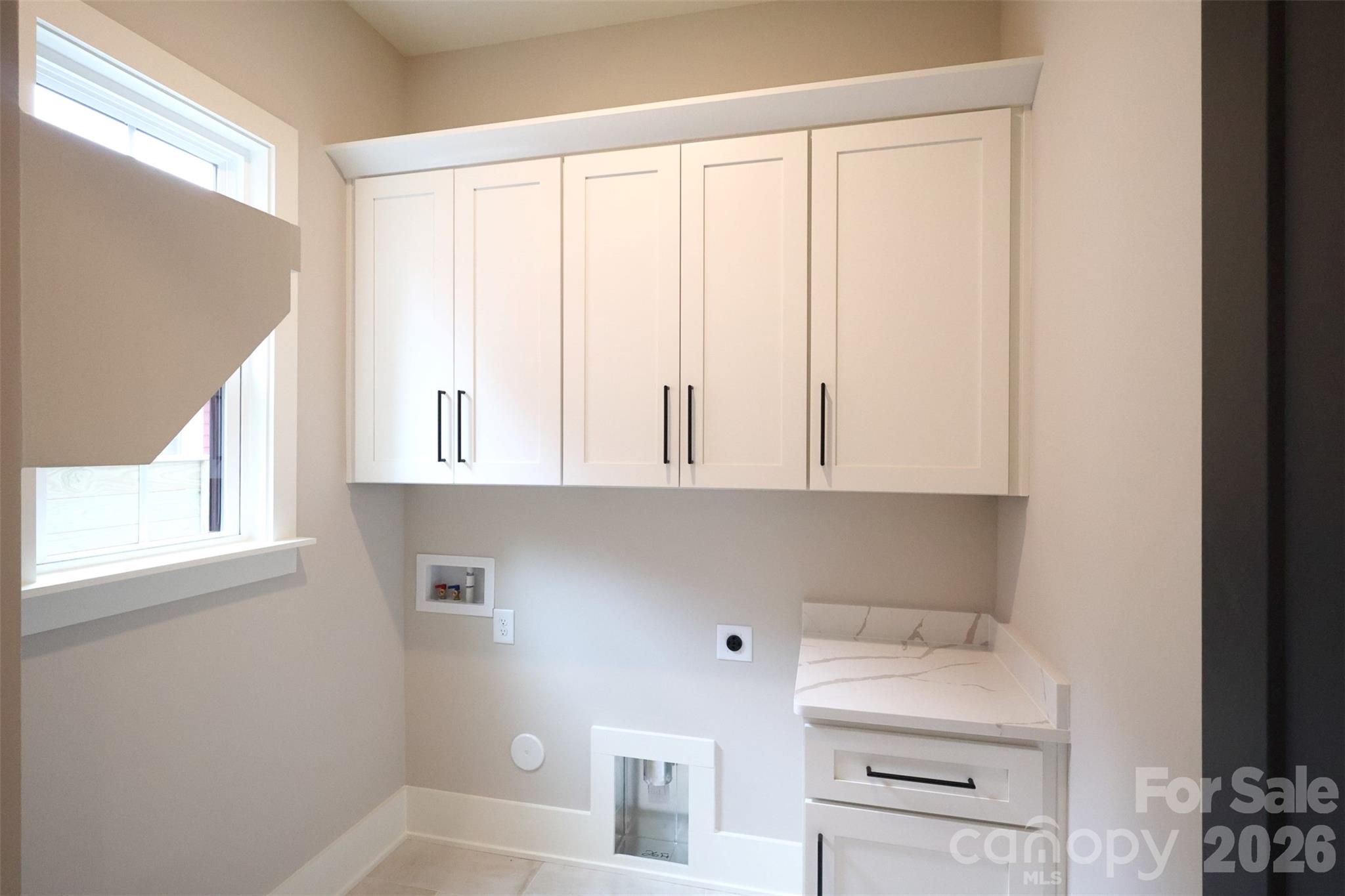 442 Sylvania Avenue Property Photo 28