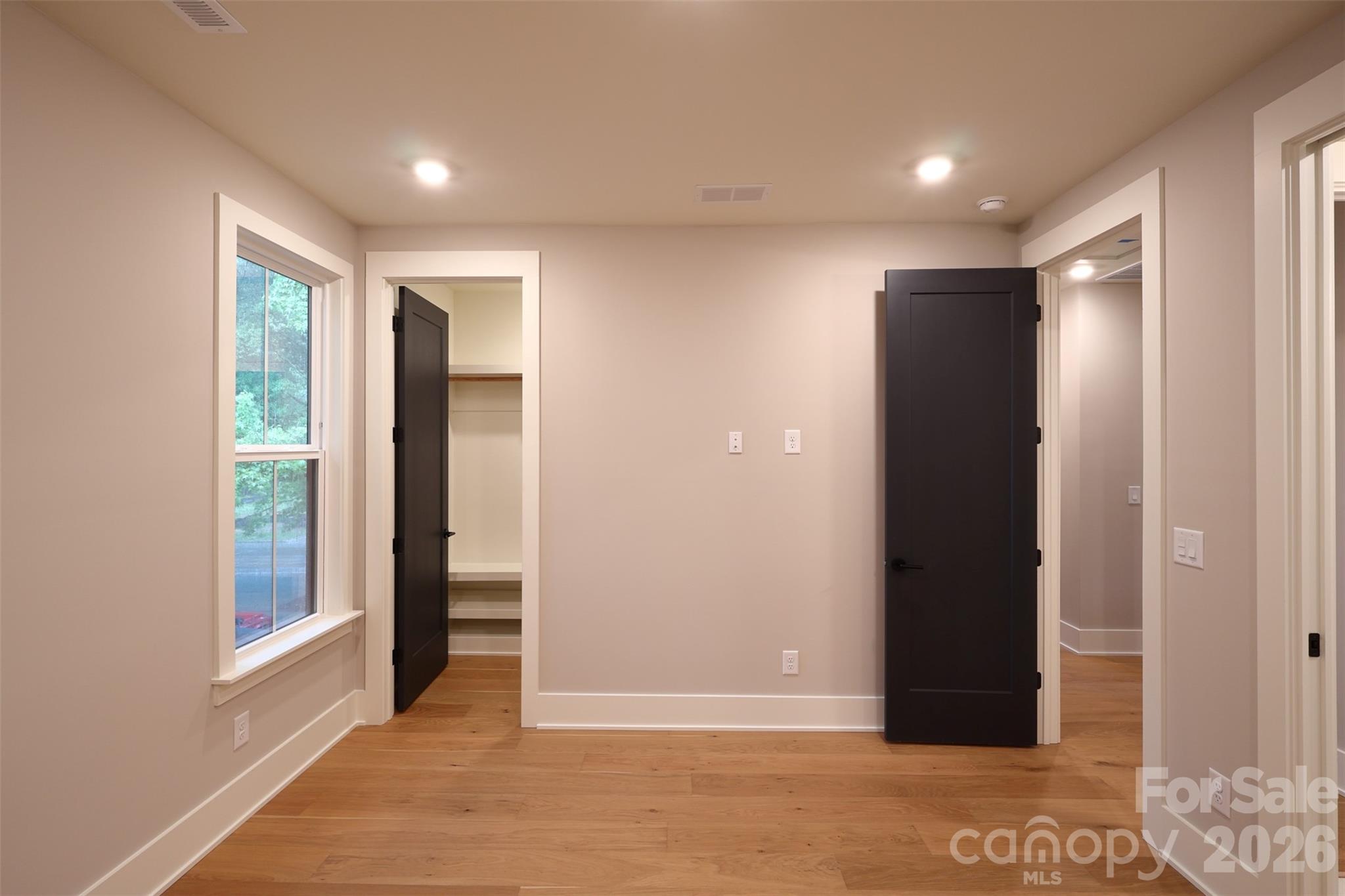 442 Sylvania Avenue Property Photo 33