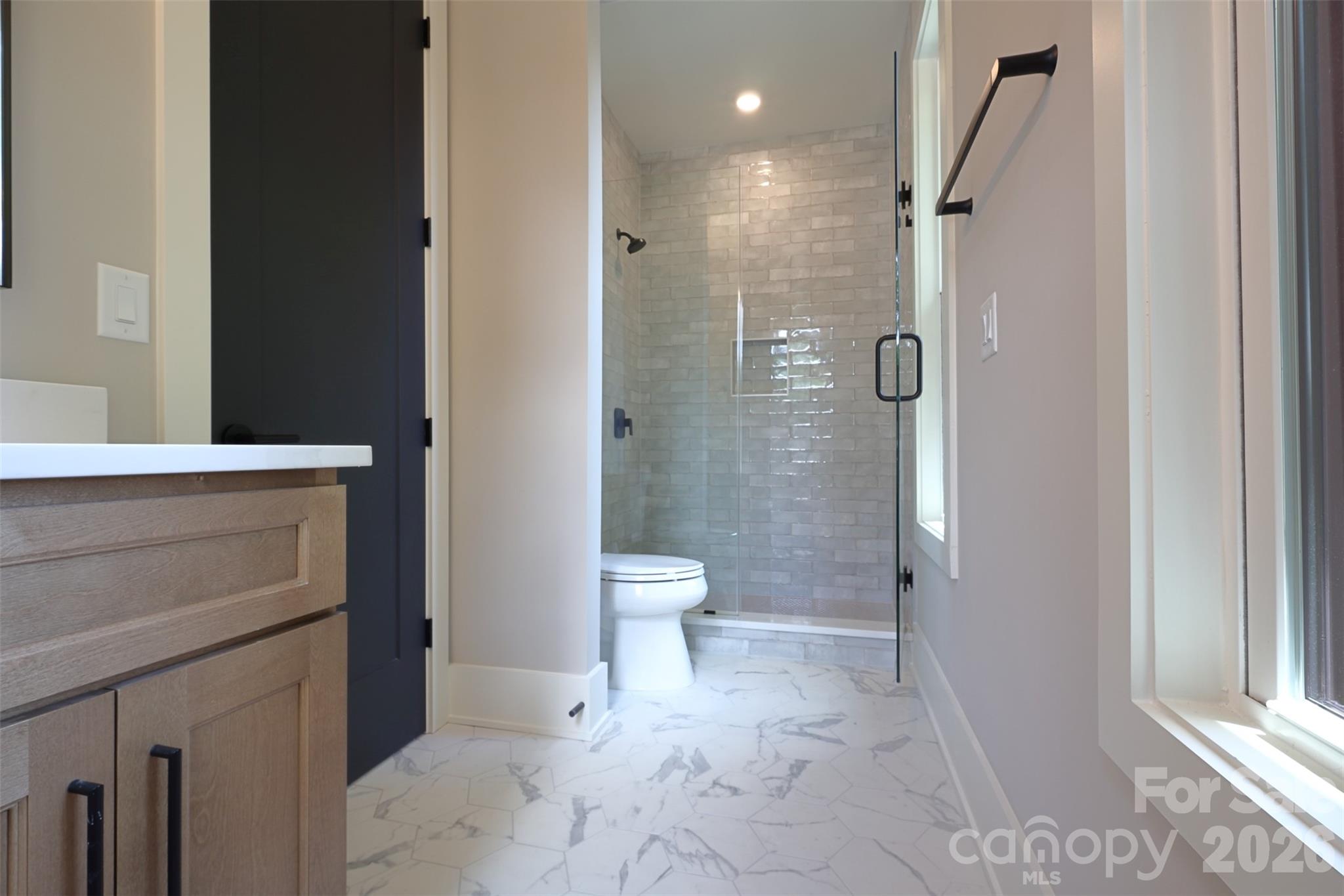442 Sylvania Avenue Property Photo 36