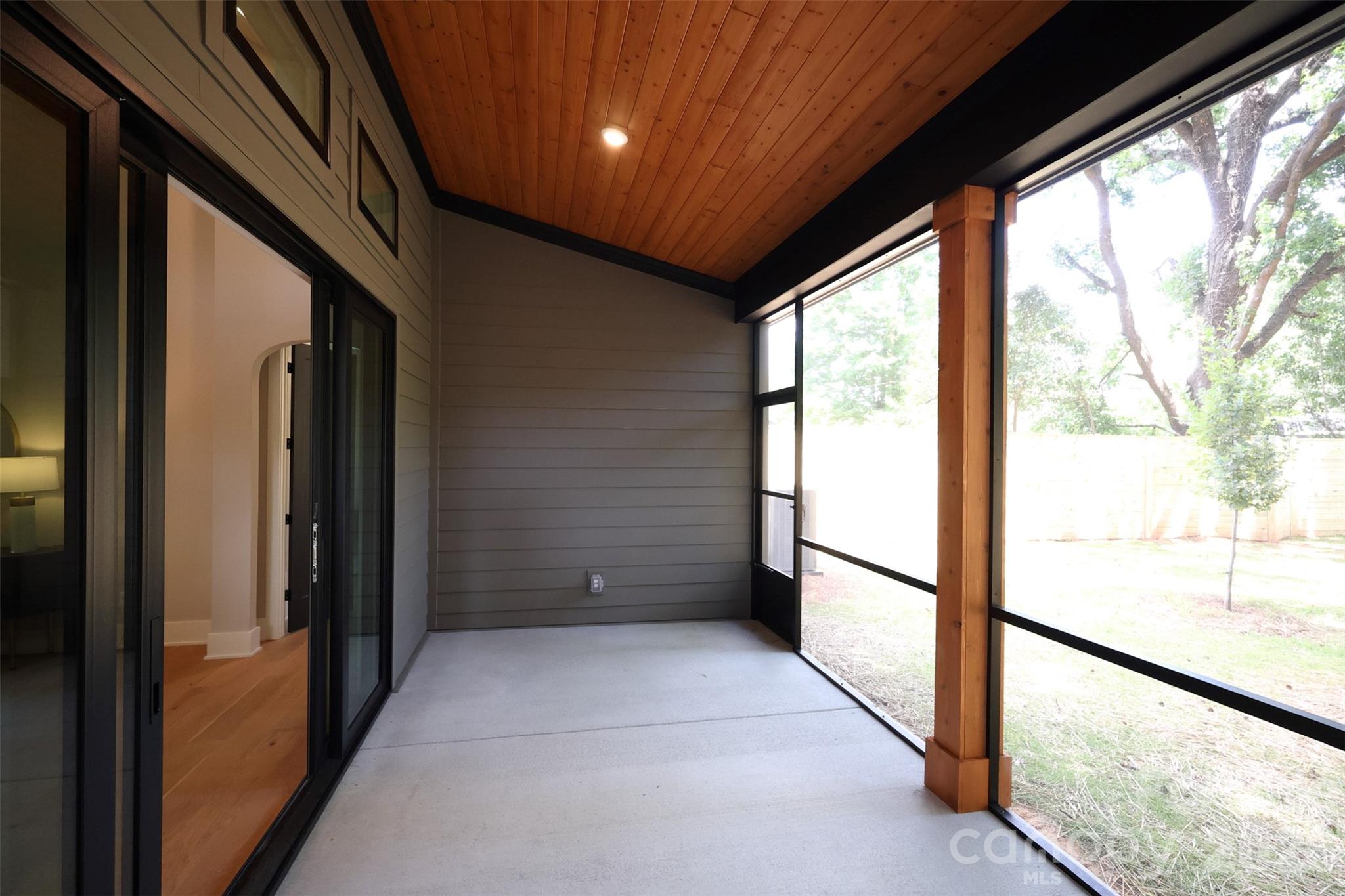 442 Sylvania Avenue Property Photo 38