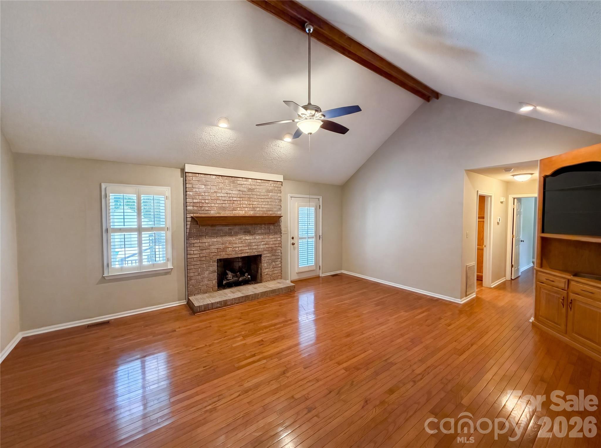 8400 Chestnut Oak Court Property Photo 3