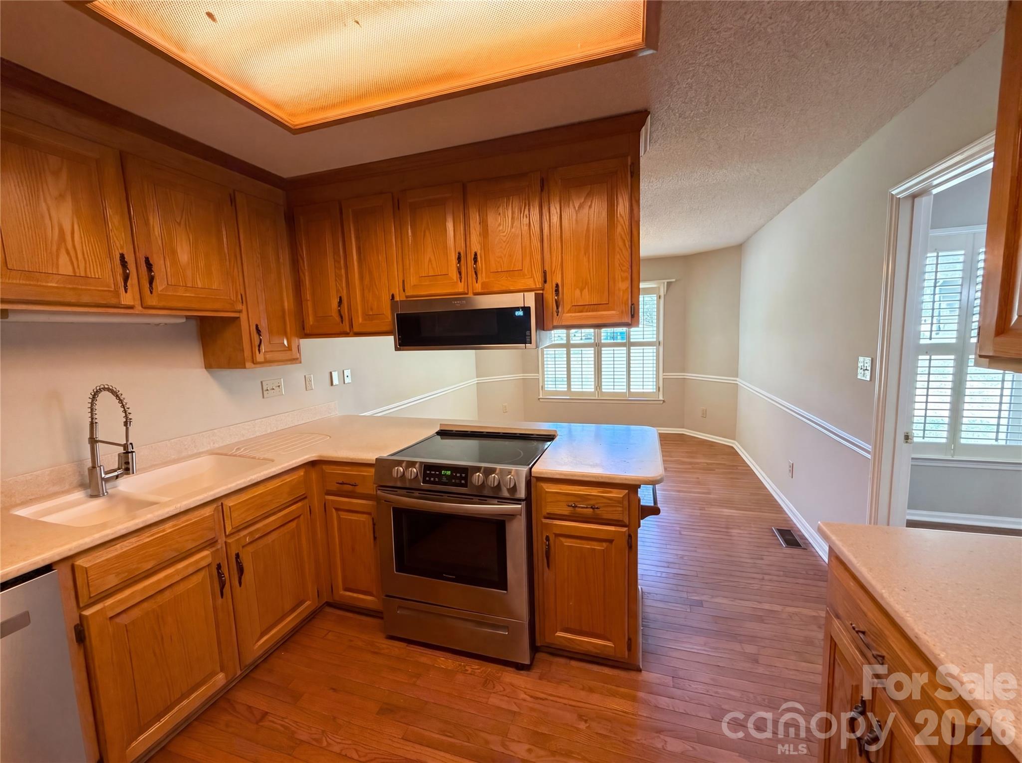 8400 Chestnut Oak Court Property Photo 7