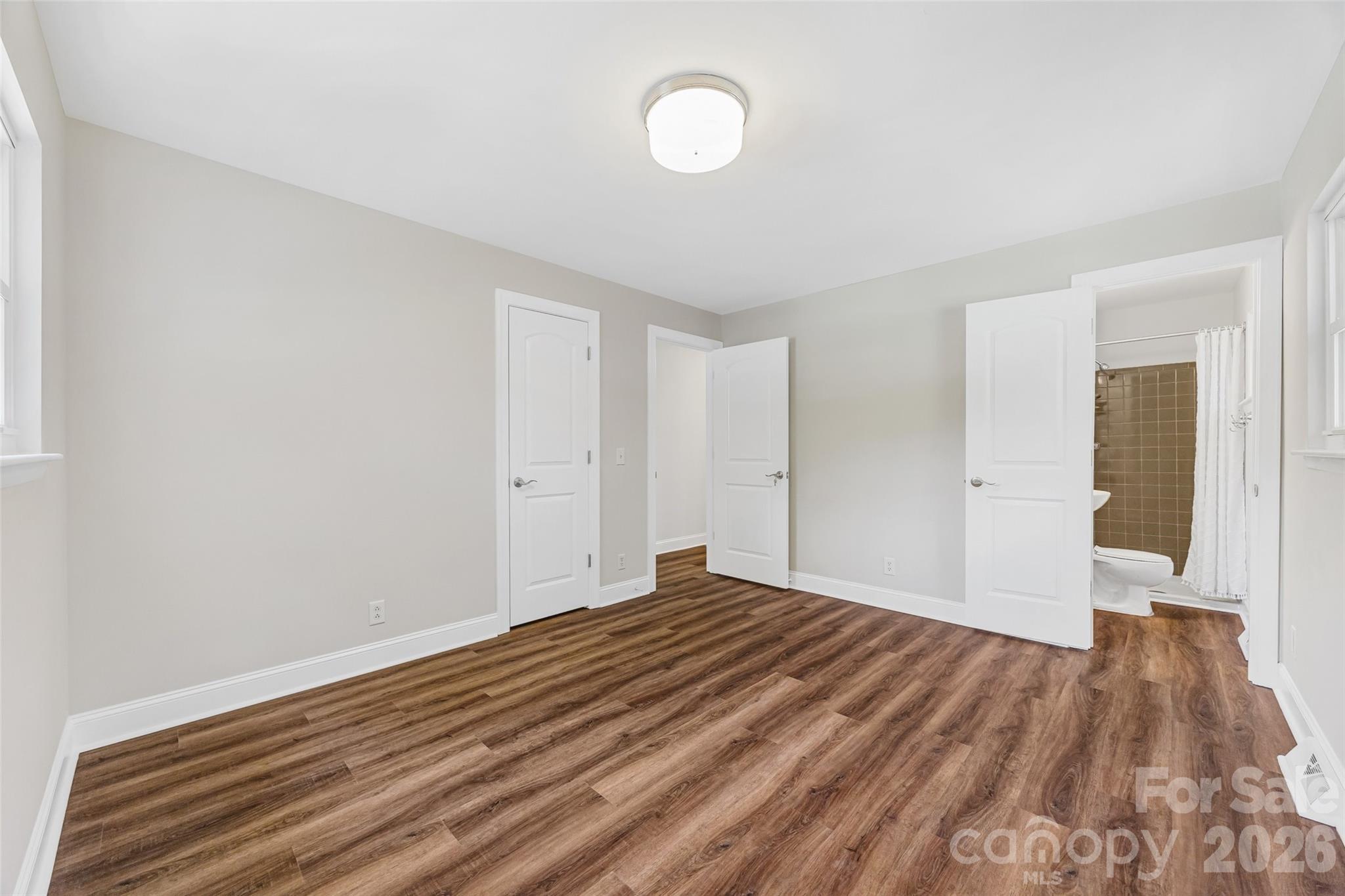 2111 Shalimar Drive Property Photo 20