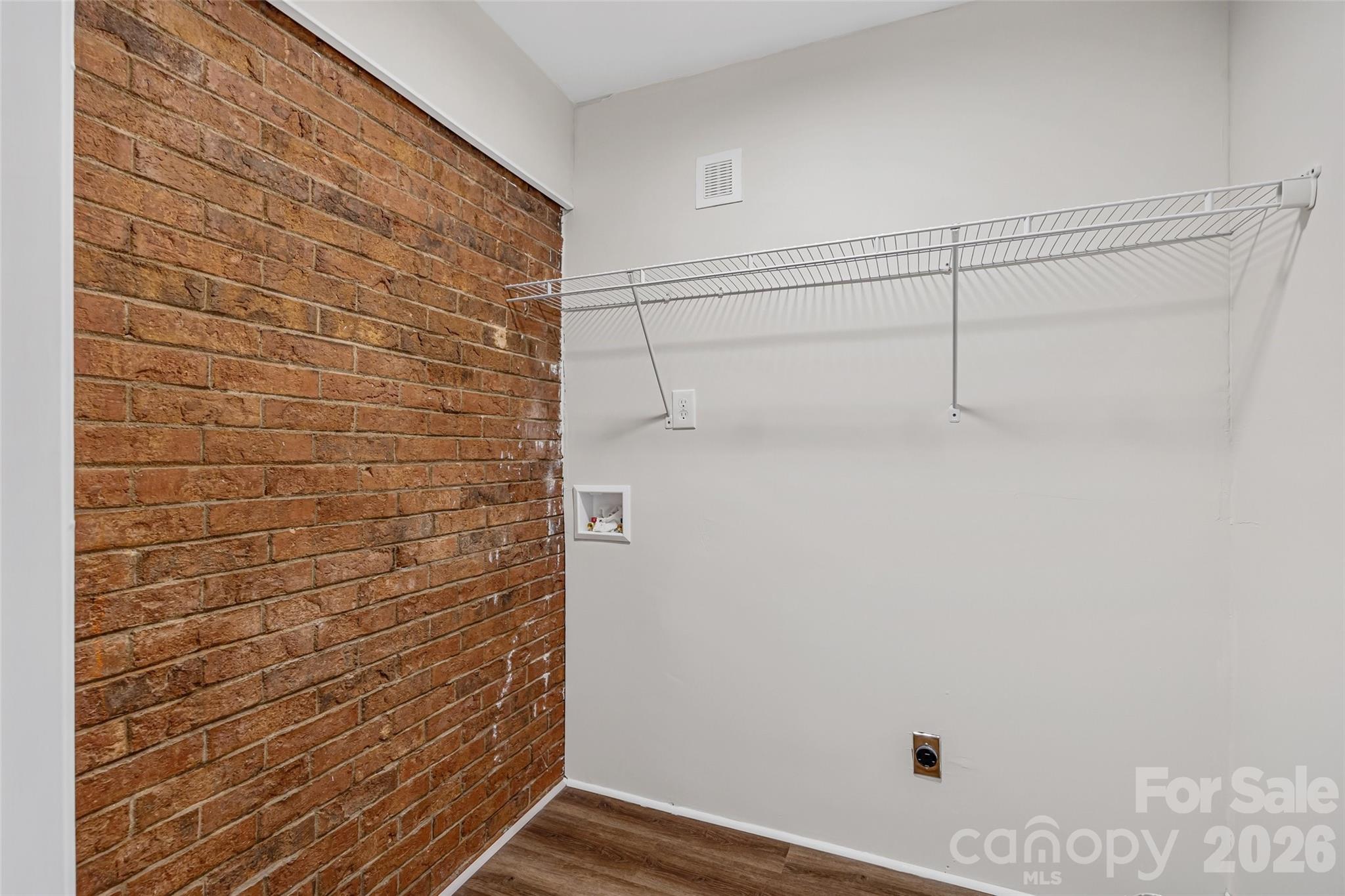 2111 Shalimar Drive Property Photo 22