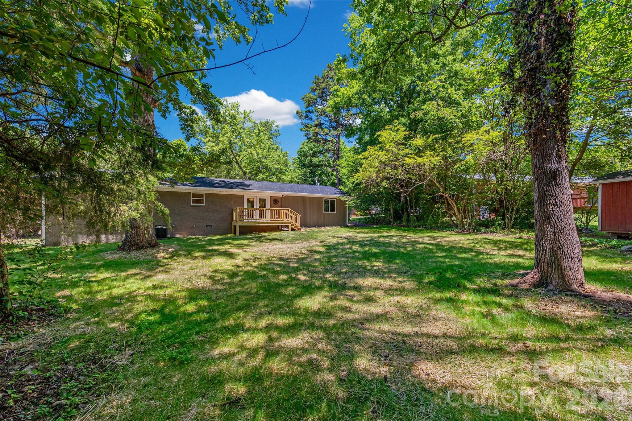 2111 Shalimar Drive Property Photo 25