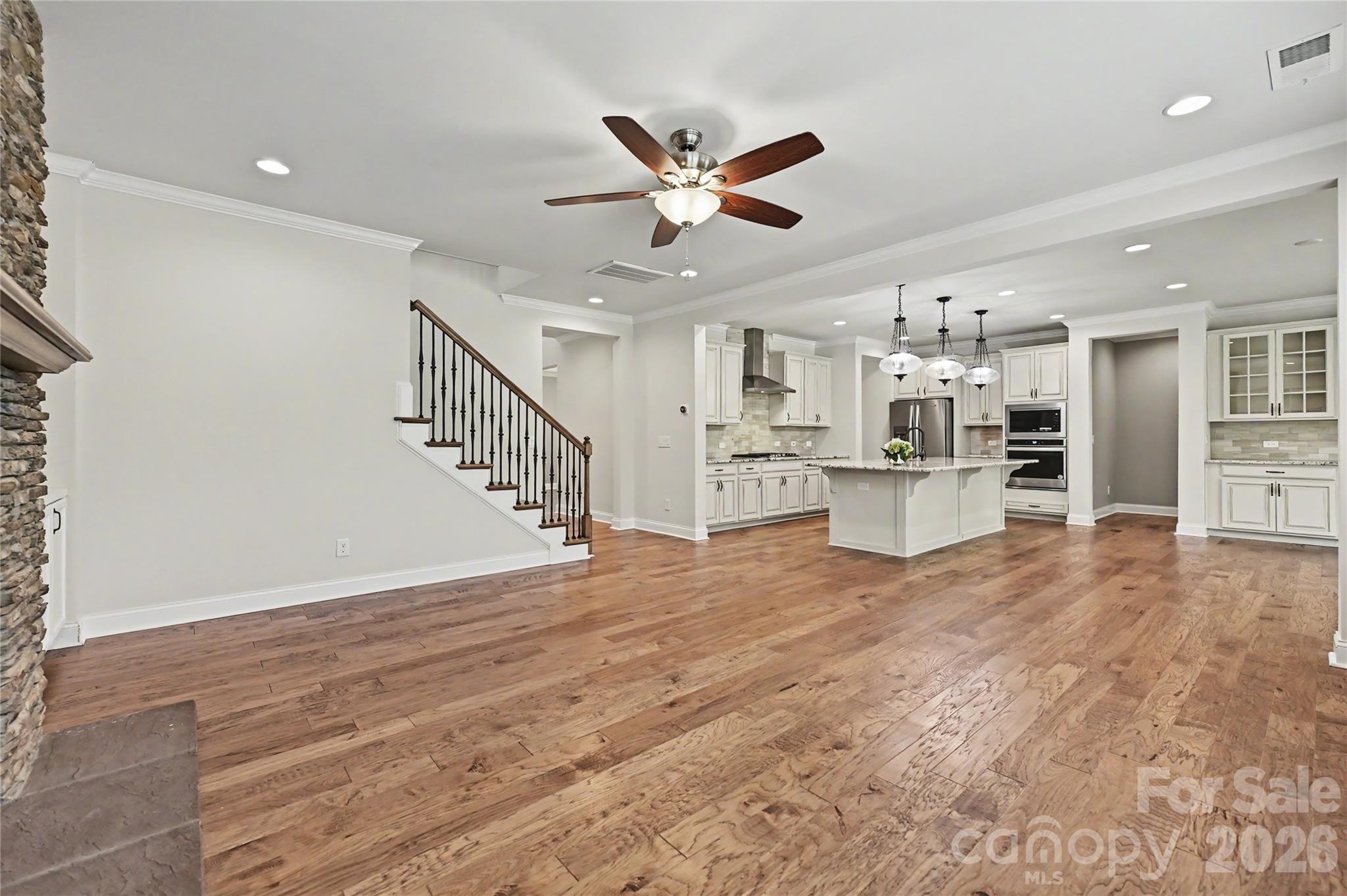 17306 Saranita Lane Property Photo 7
