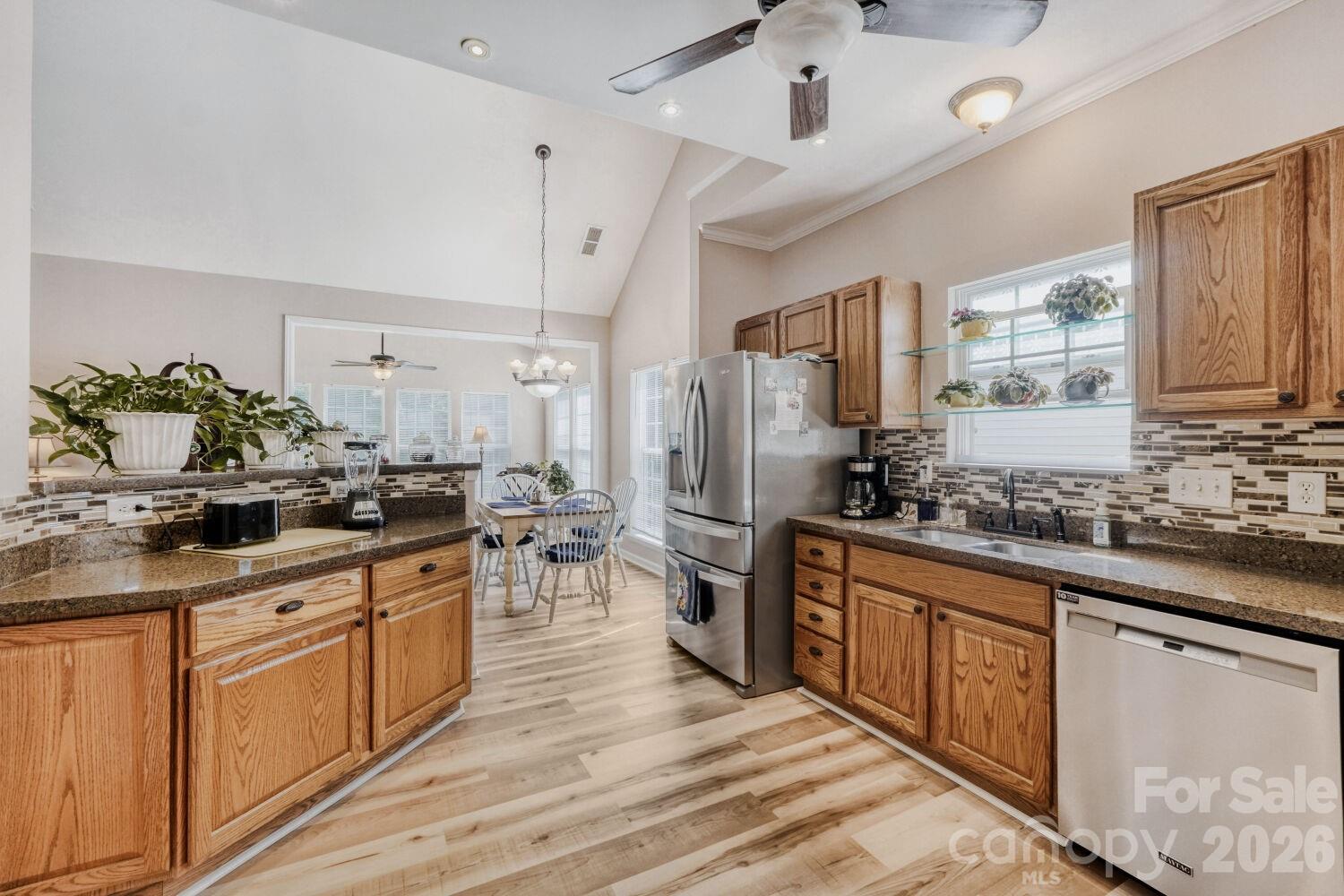 11718 Planters Estates Drive Property Photo 6