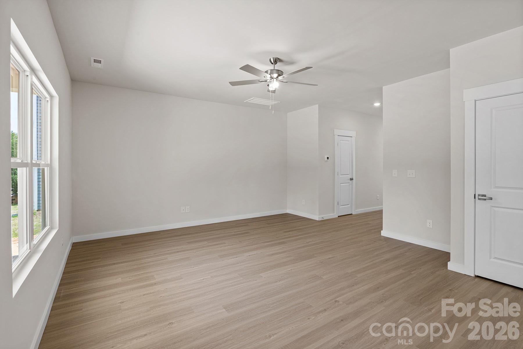 710 Willow Estates Drive Property Photo 5