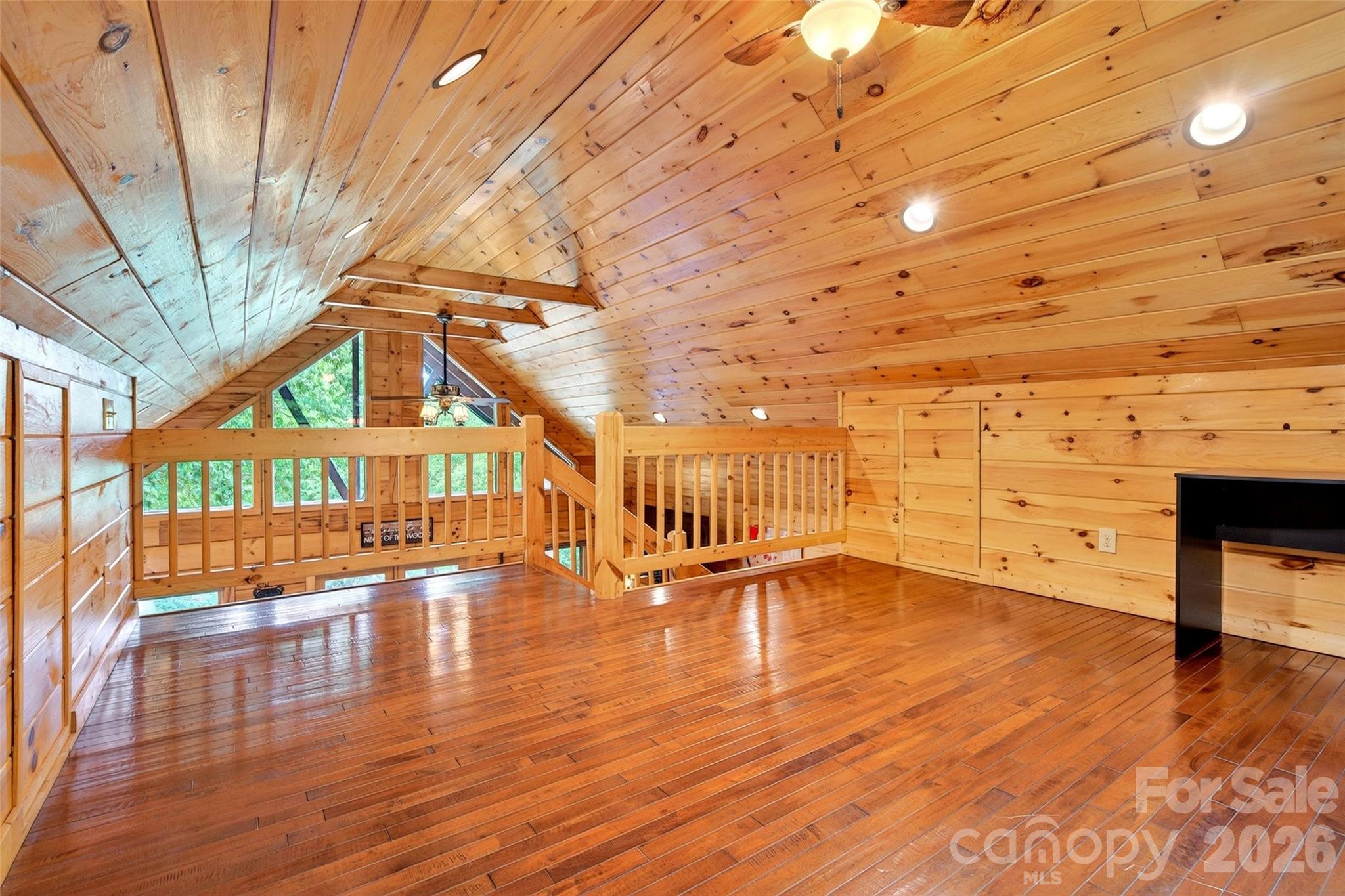 34 Waterfall Drive Property Photo 20