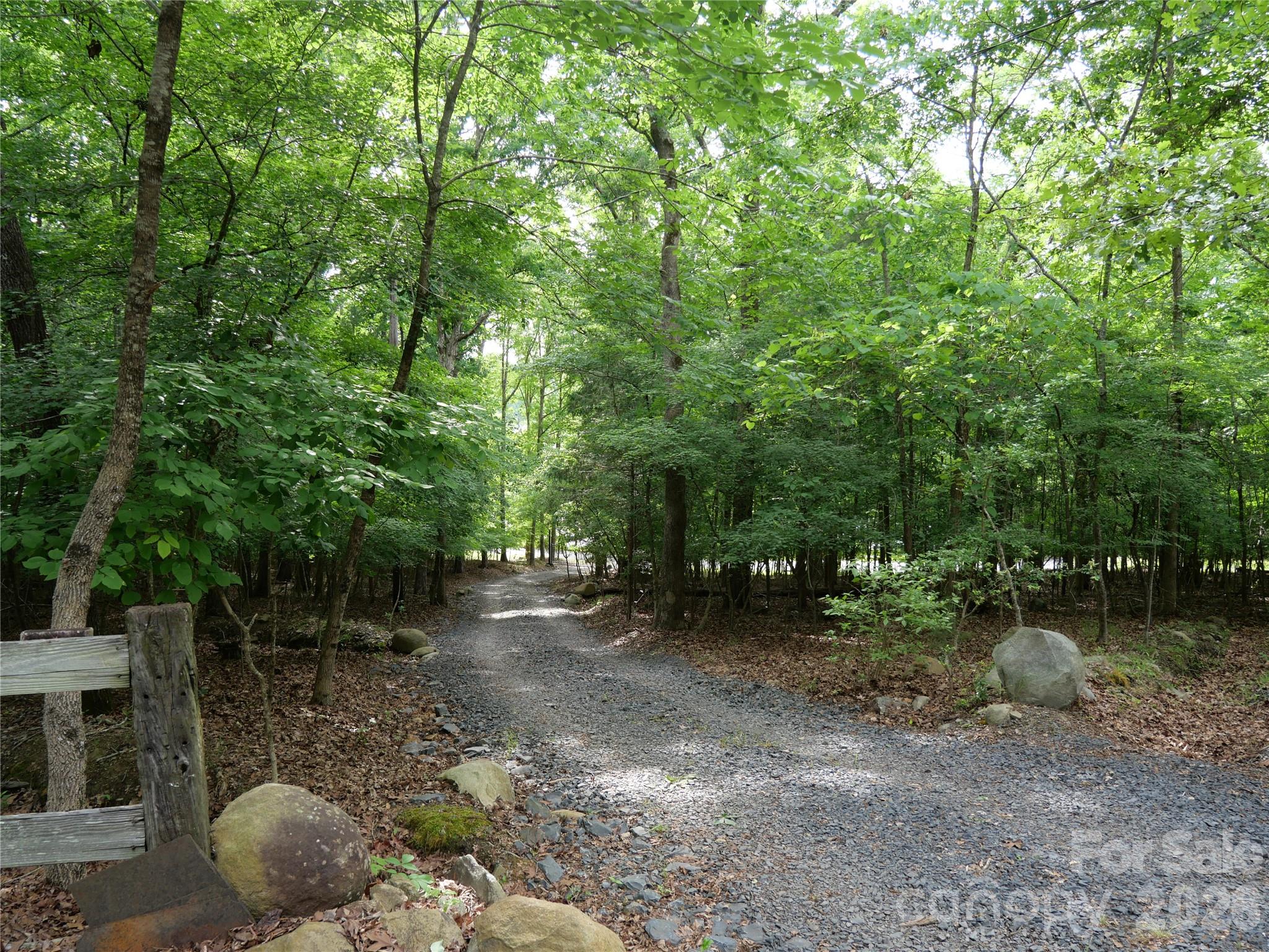416 Lake Shore Drive Property Photo 6