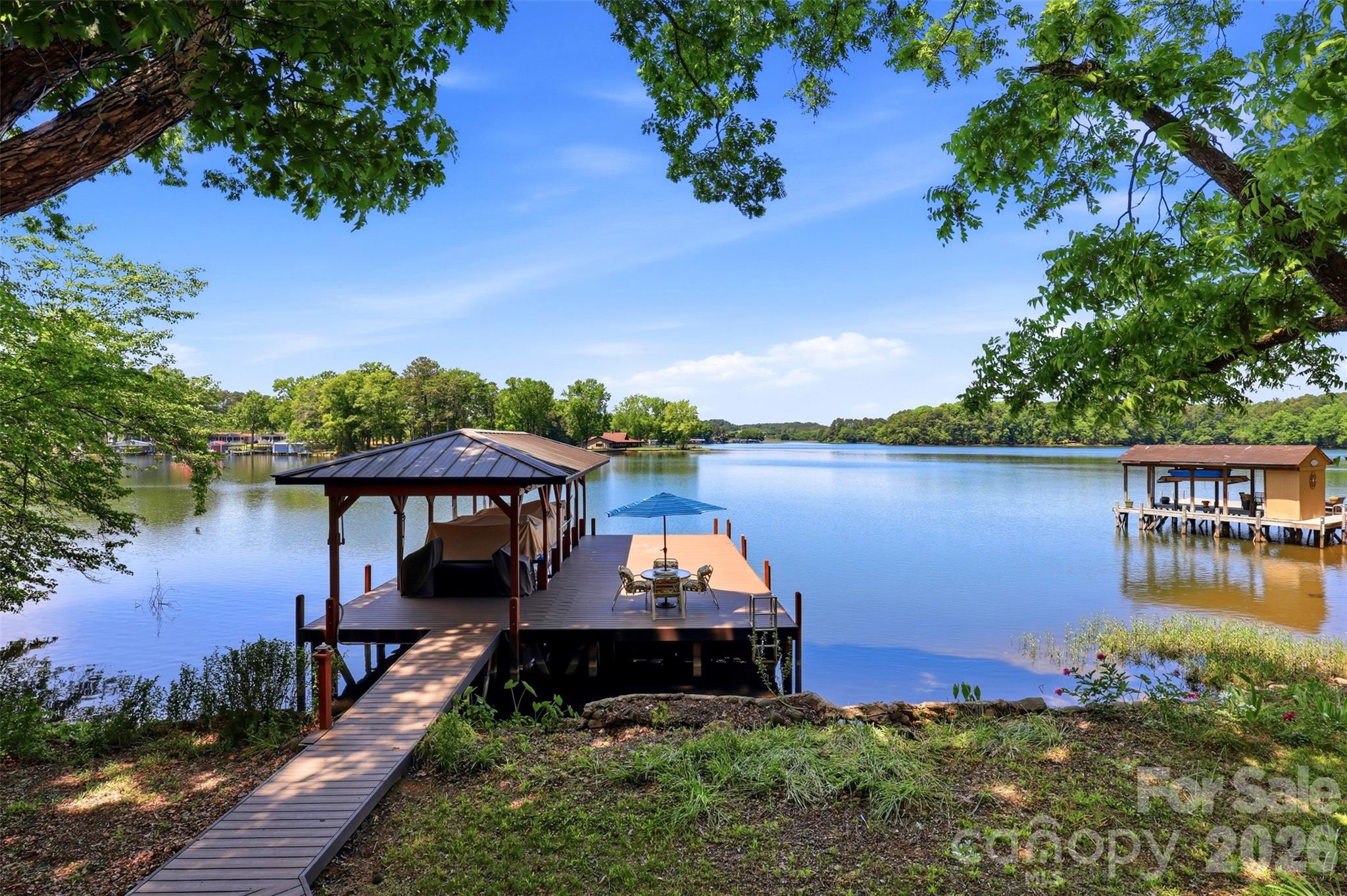416 Lake Shore Drive Property Photo 19