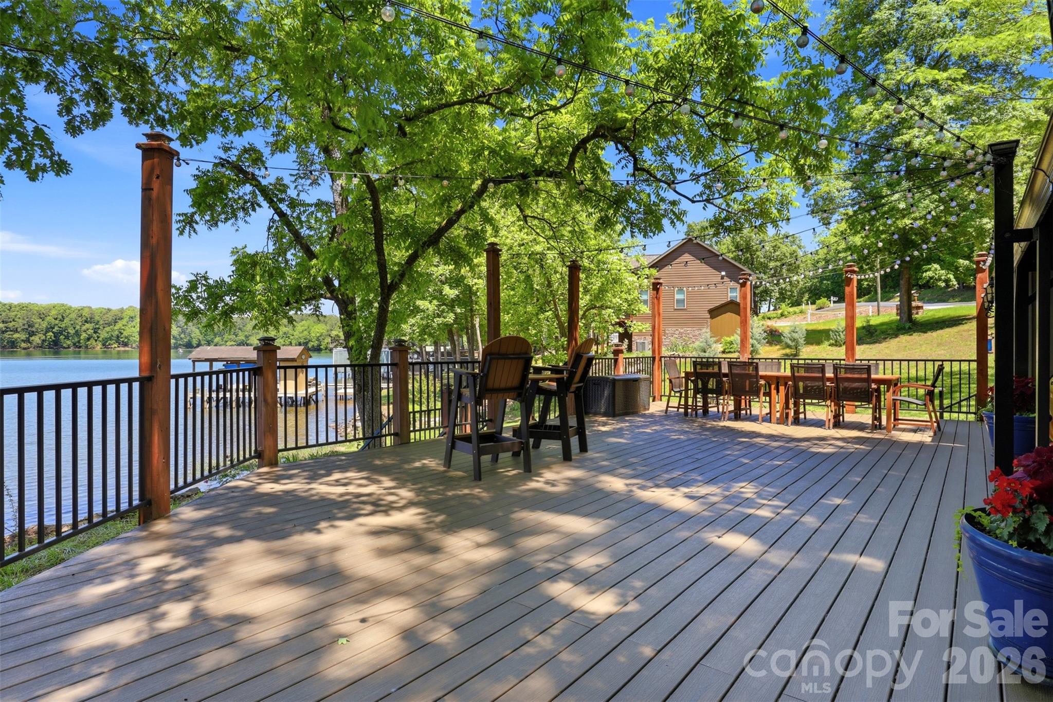 416 Lake Shore Drive Property Photo 20