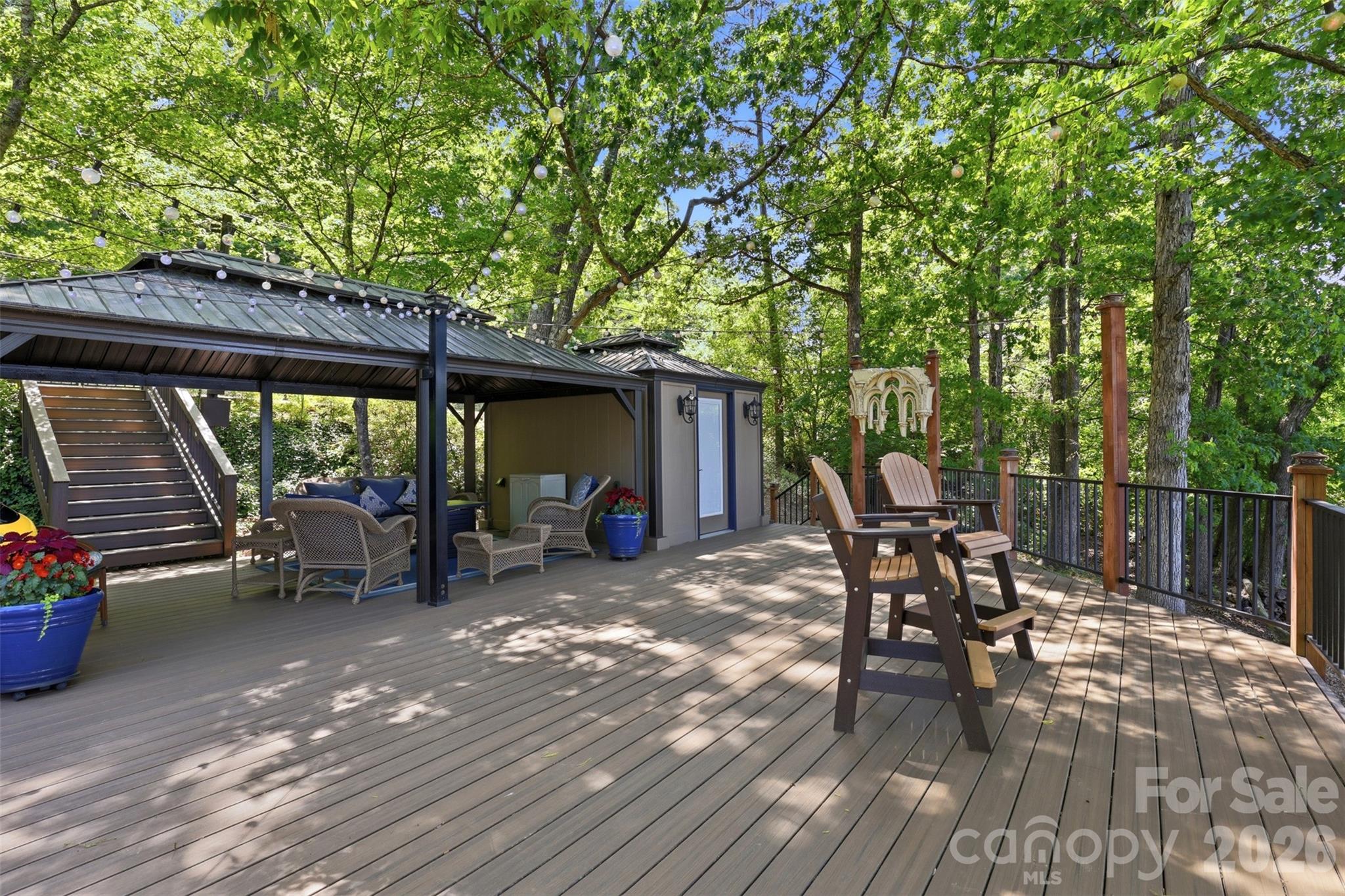 416 Lake Shore Drive Property Photo 23