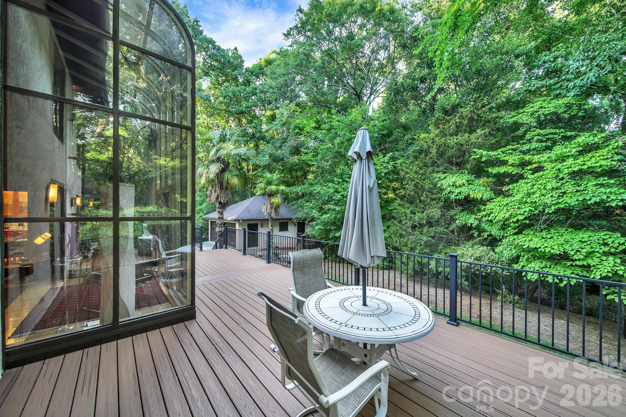 6512 Carmel Hills Drive Property Photo 10