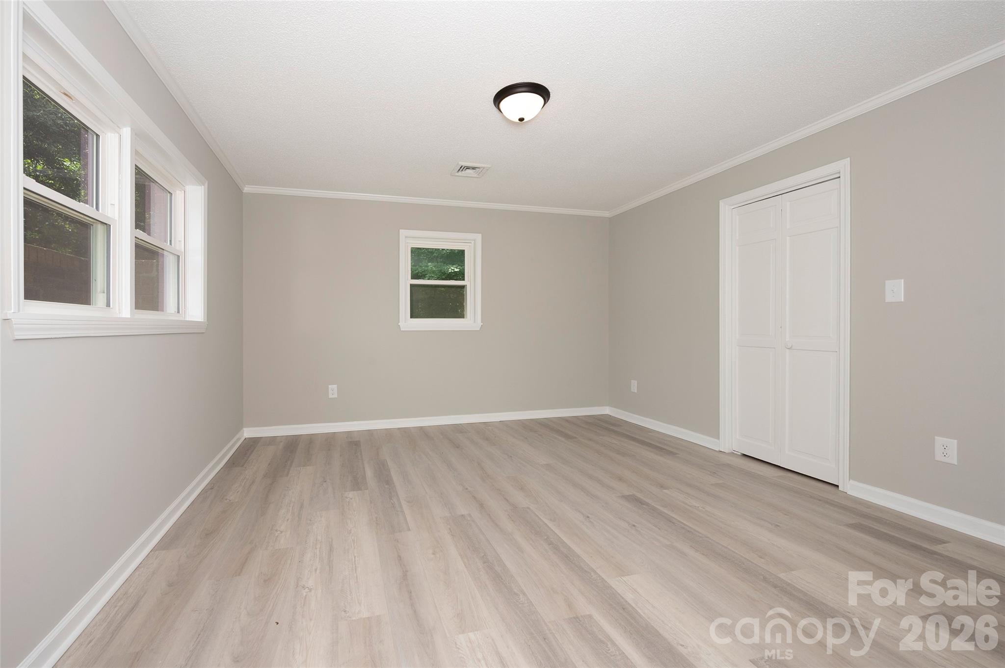 107 Coram Avenue Property Photo 31