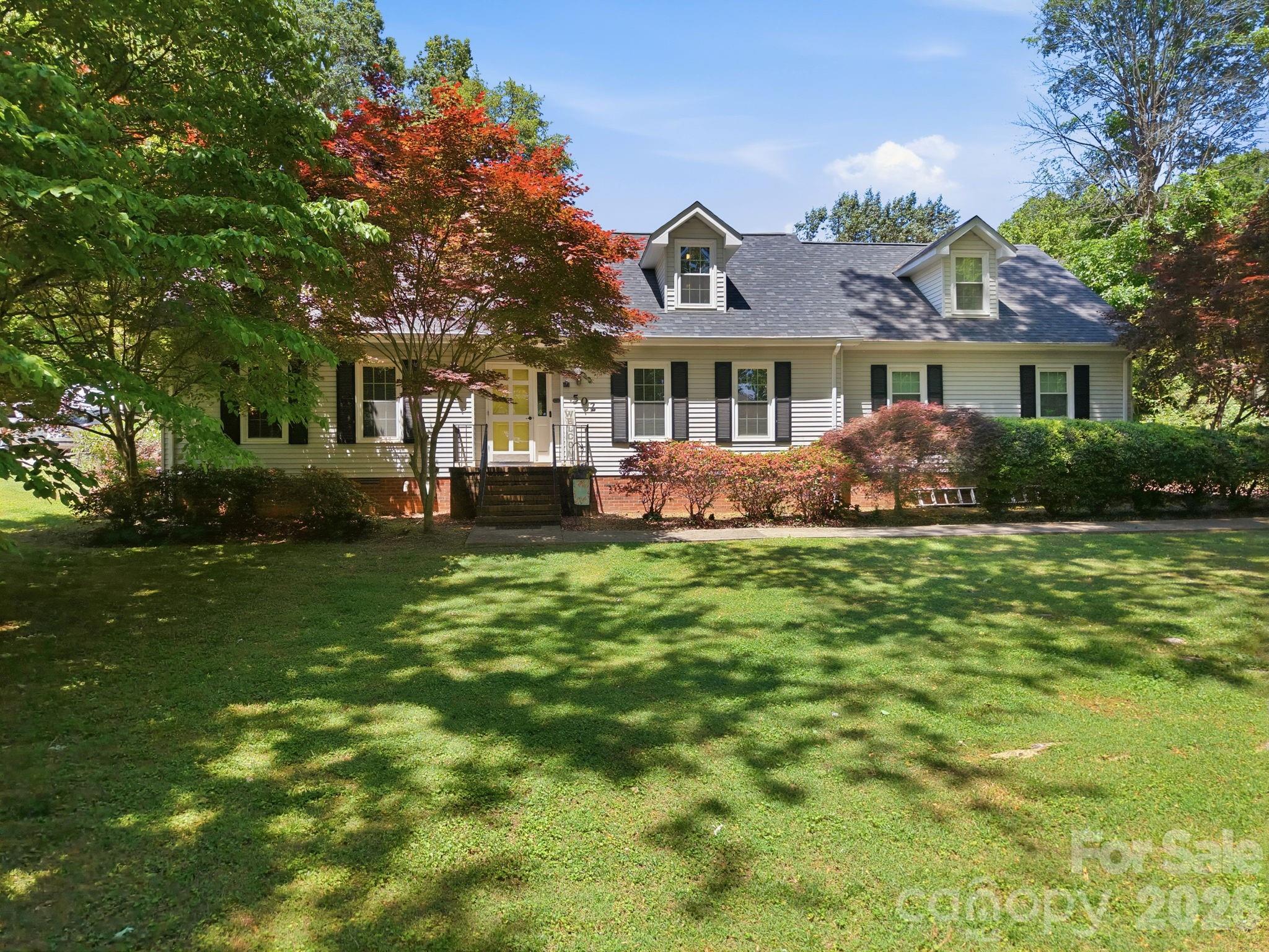 502 Camelot Drive Property Photo 1