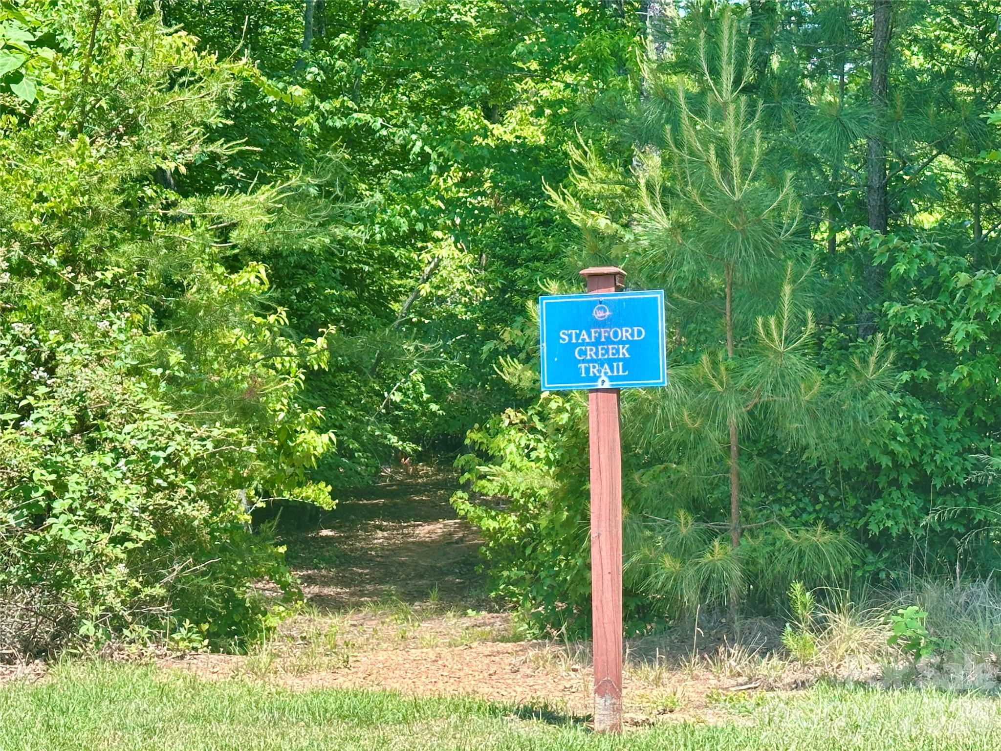 200 Westward Drive Property Photo 5
