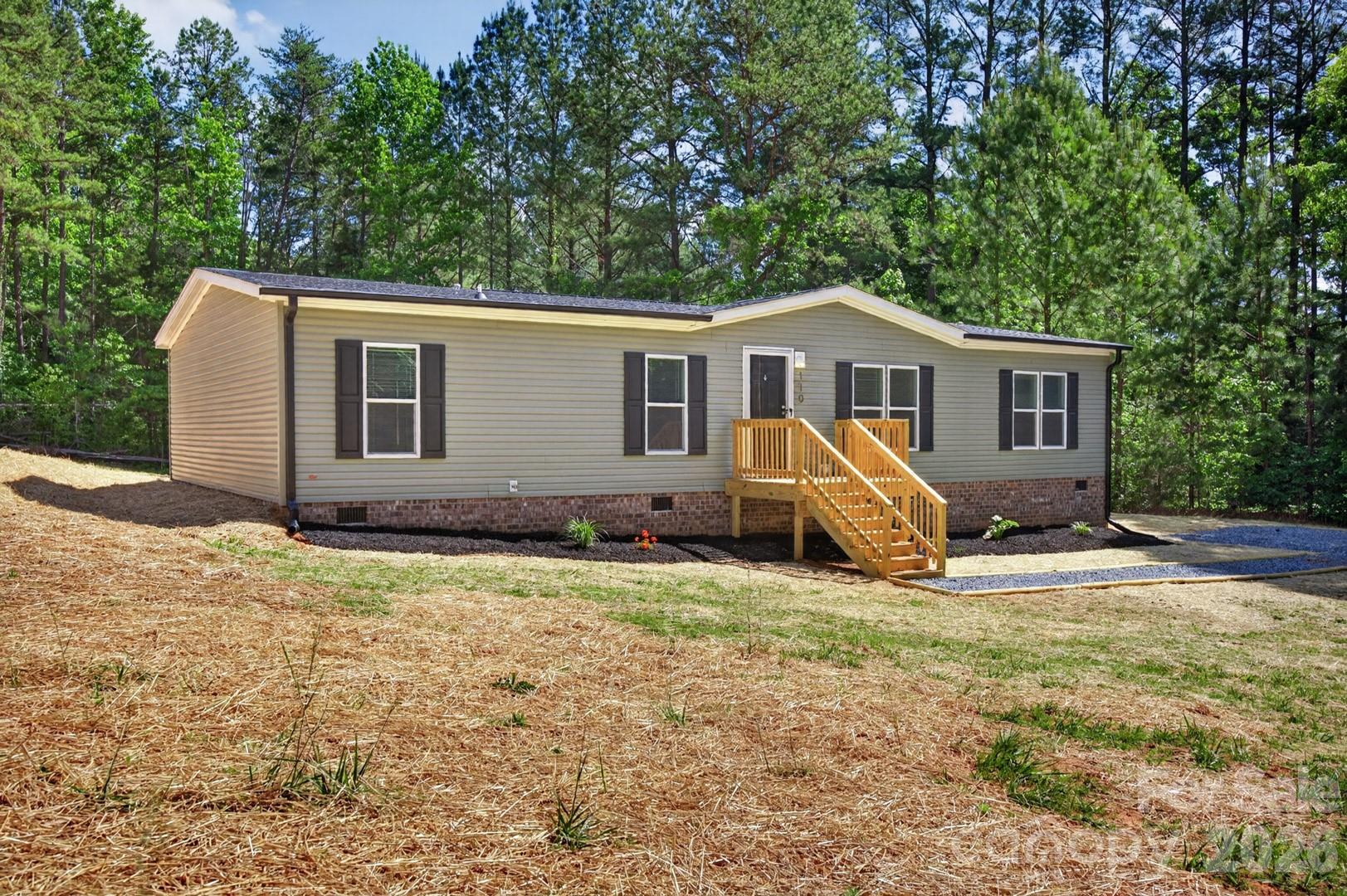 170 Harvick Lane Property Photo 3