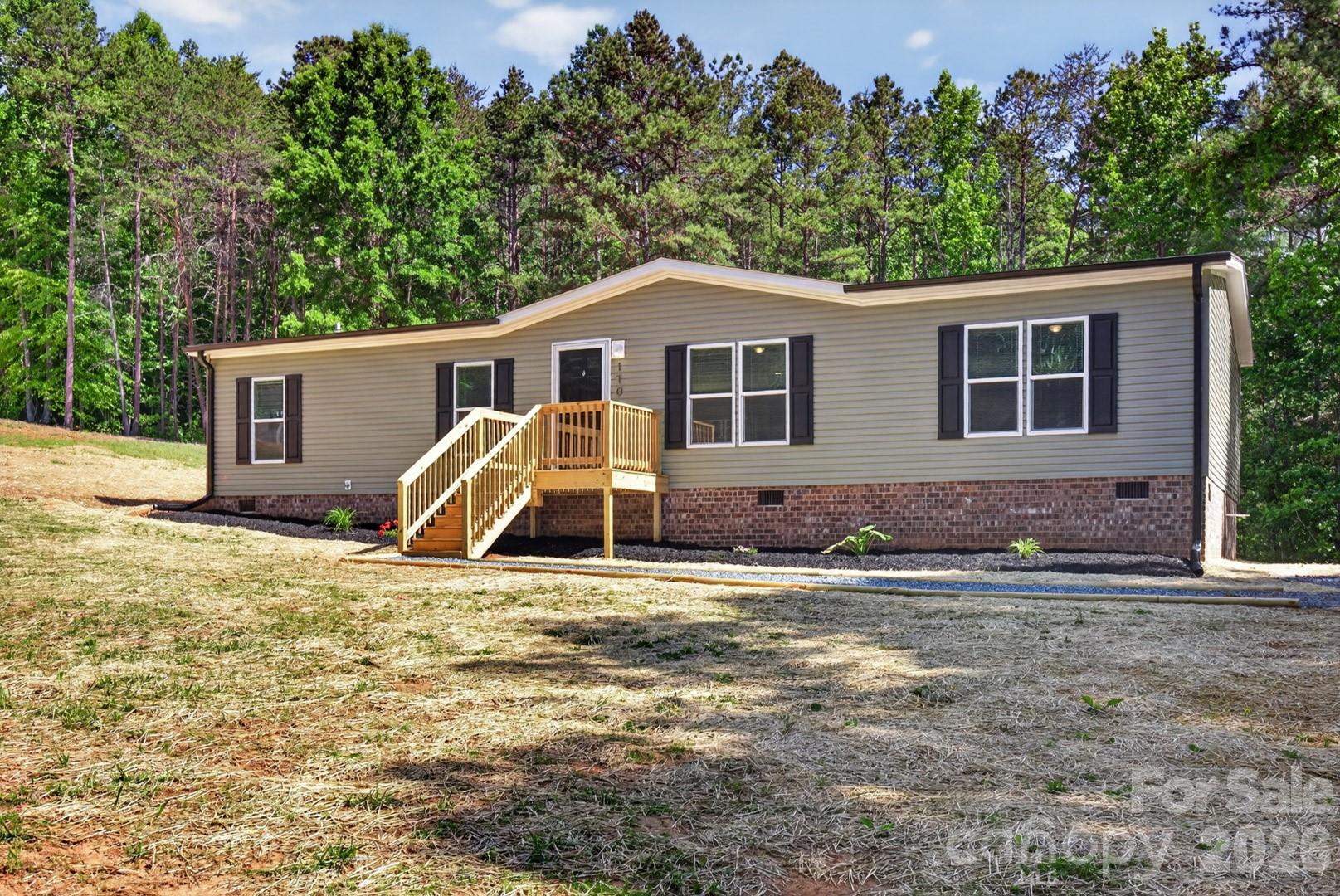 170 Harvick Lane Property Photo 4