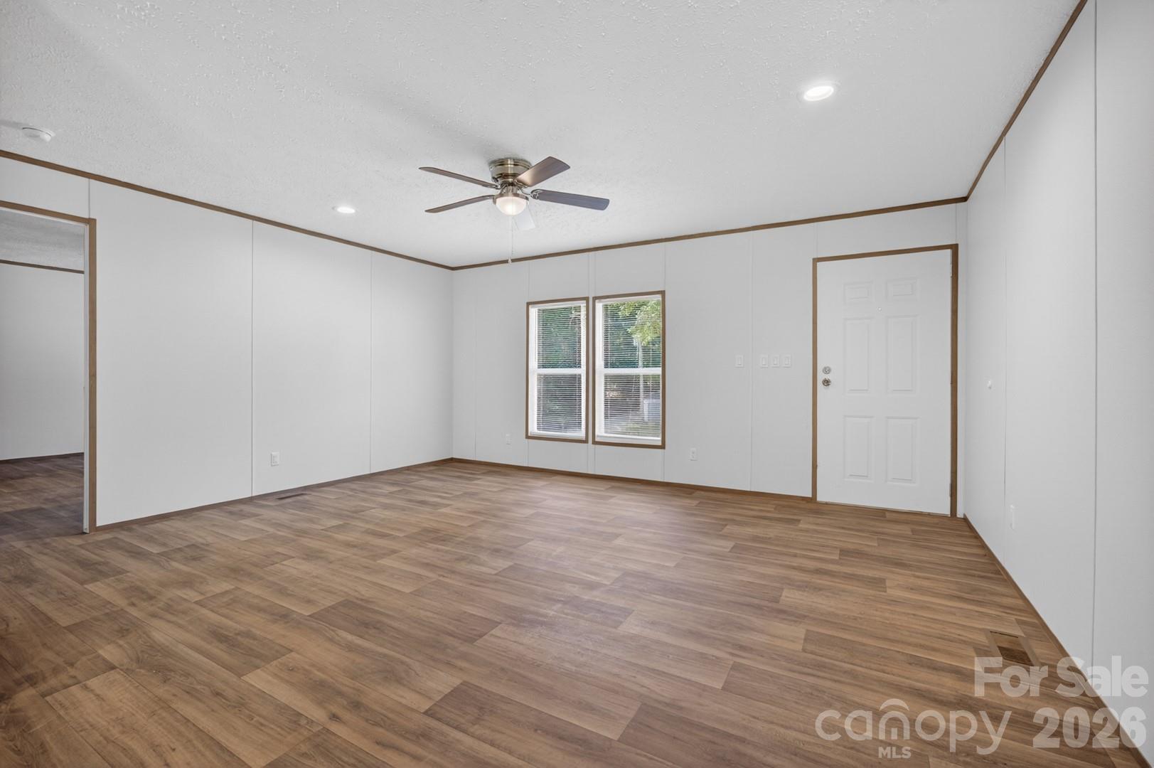 170 Harvick Lane Property Photo 7