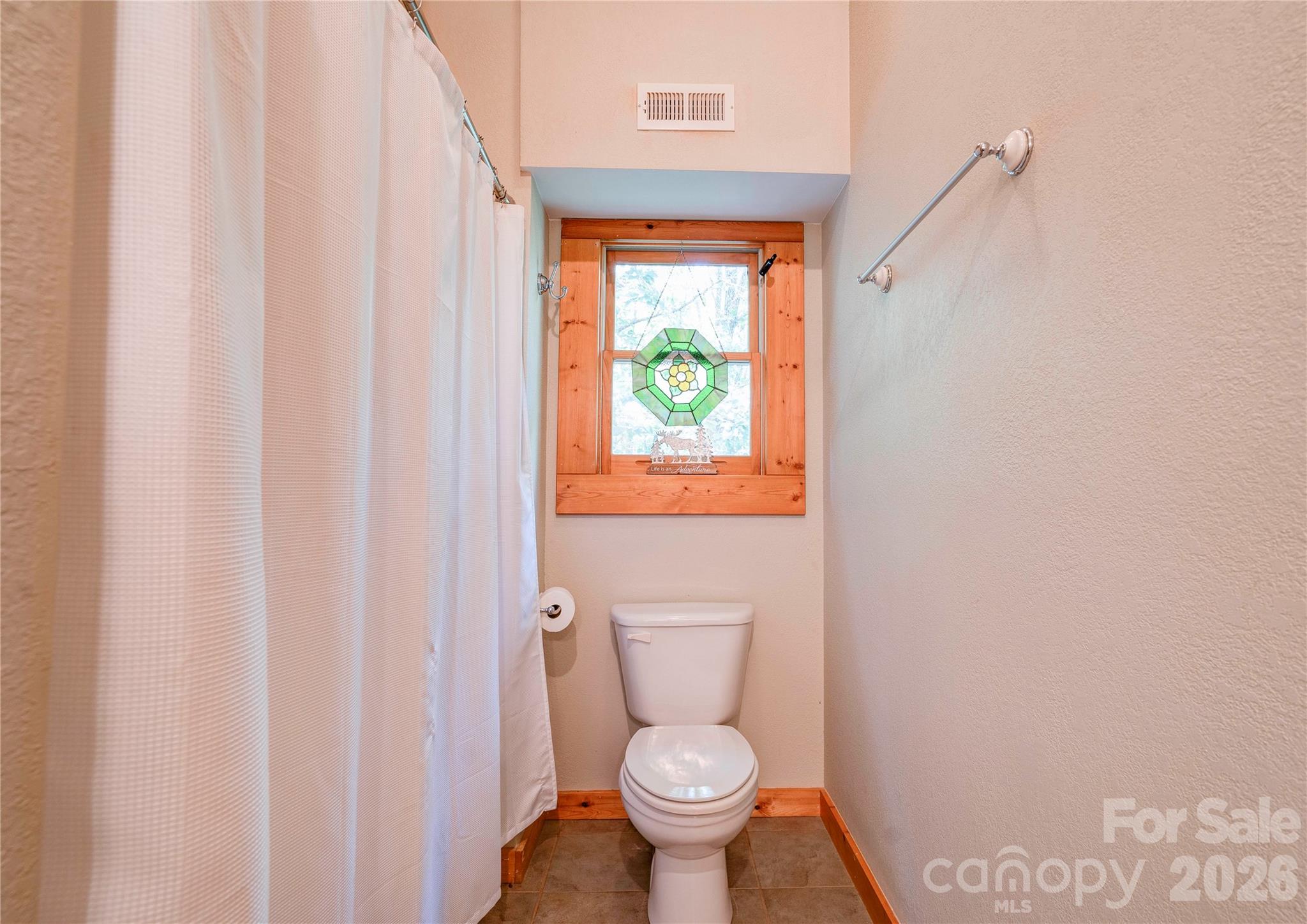 389 Woodgate Drive Property Photo 30