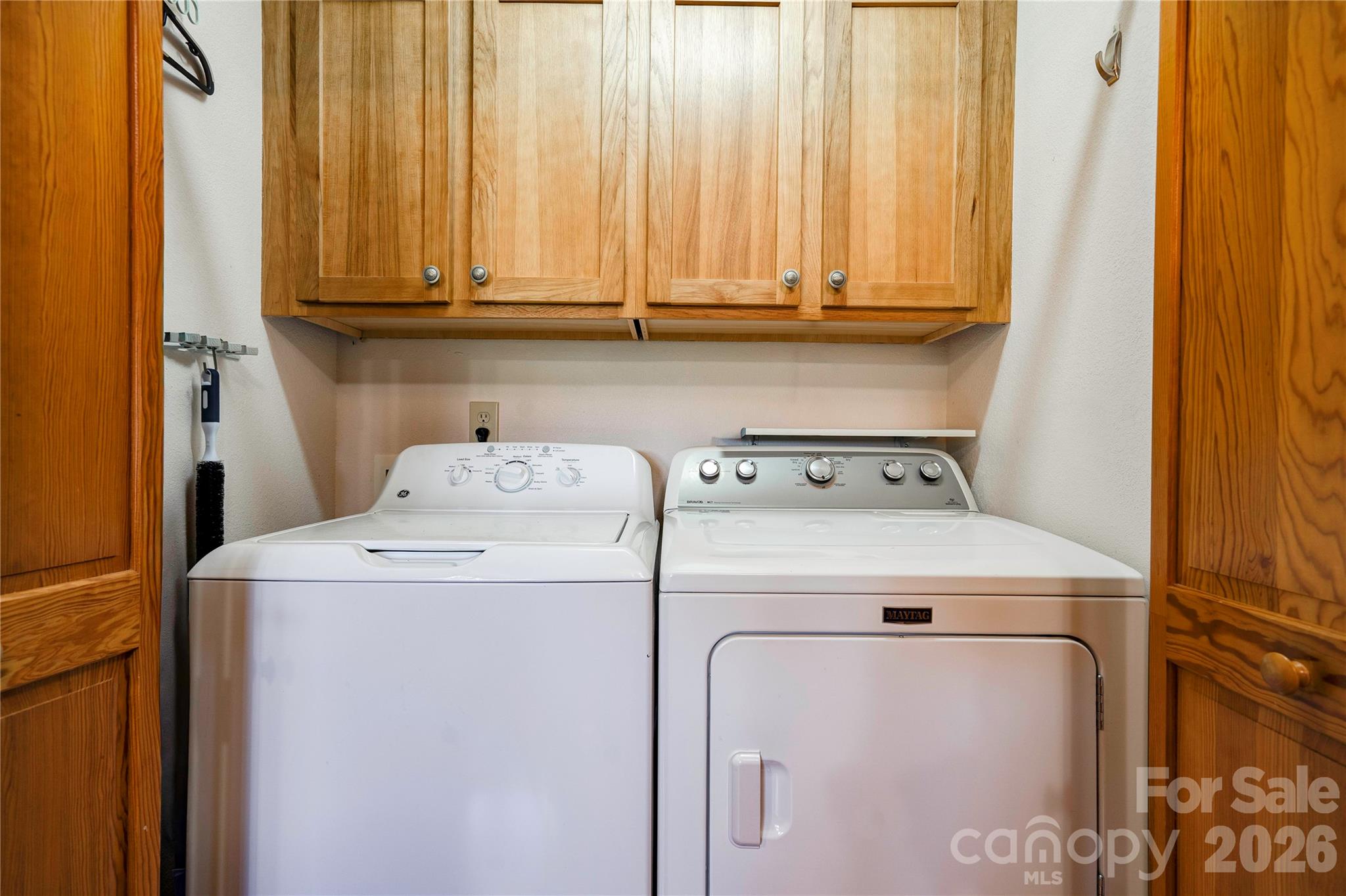 389 Woodgate Drive Property Photo 38