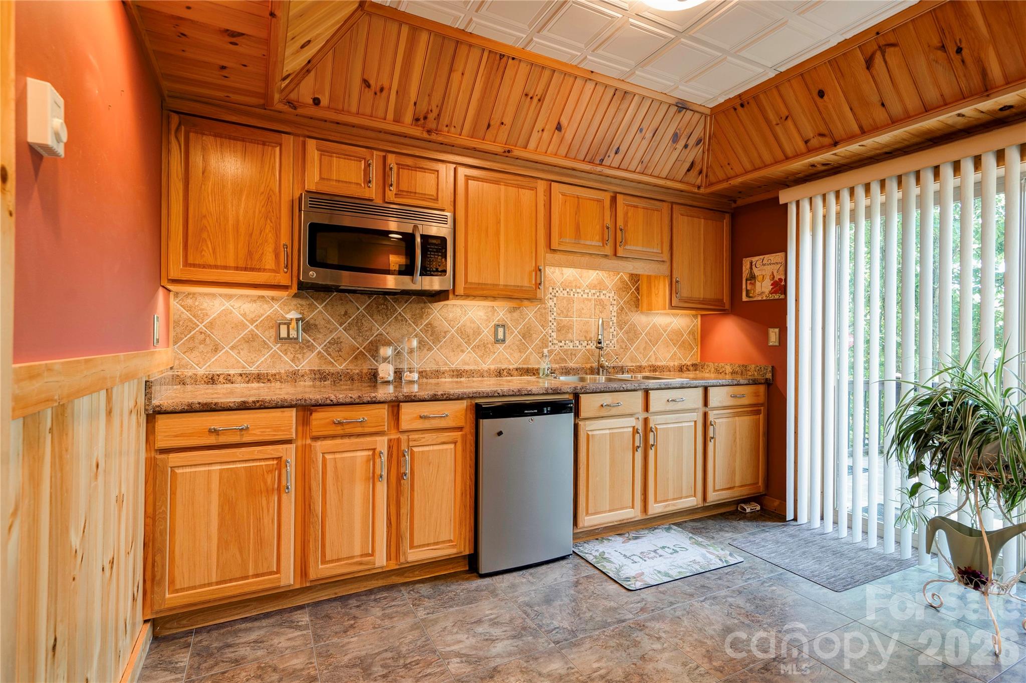 389 Woodgate Drive Property Photo 44