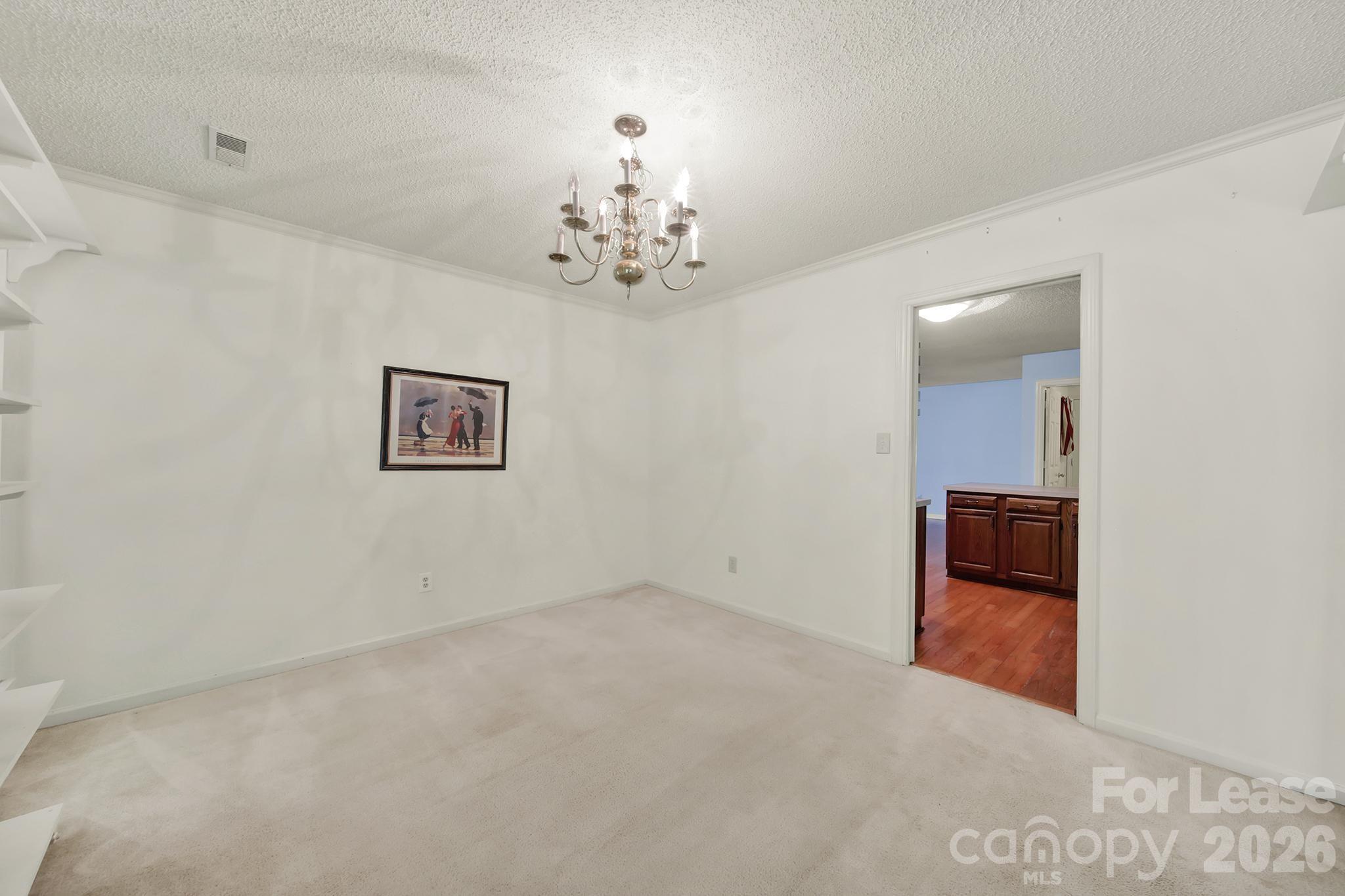 3421 Crescent Knoll Drive Property Photo 16