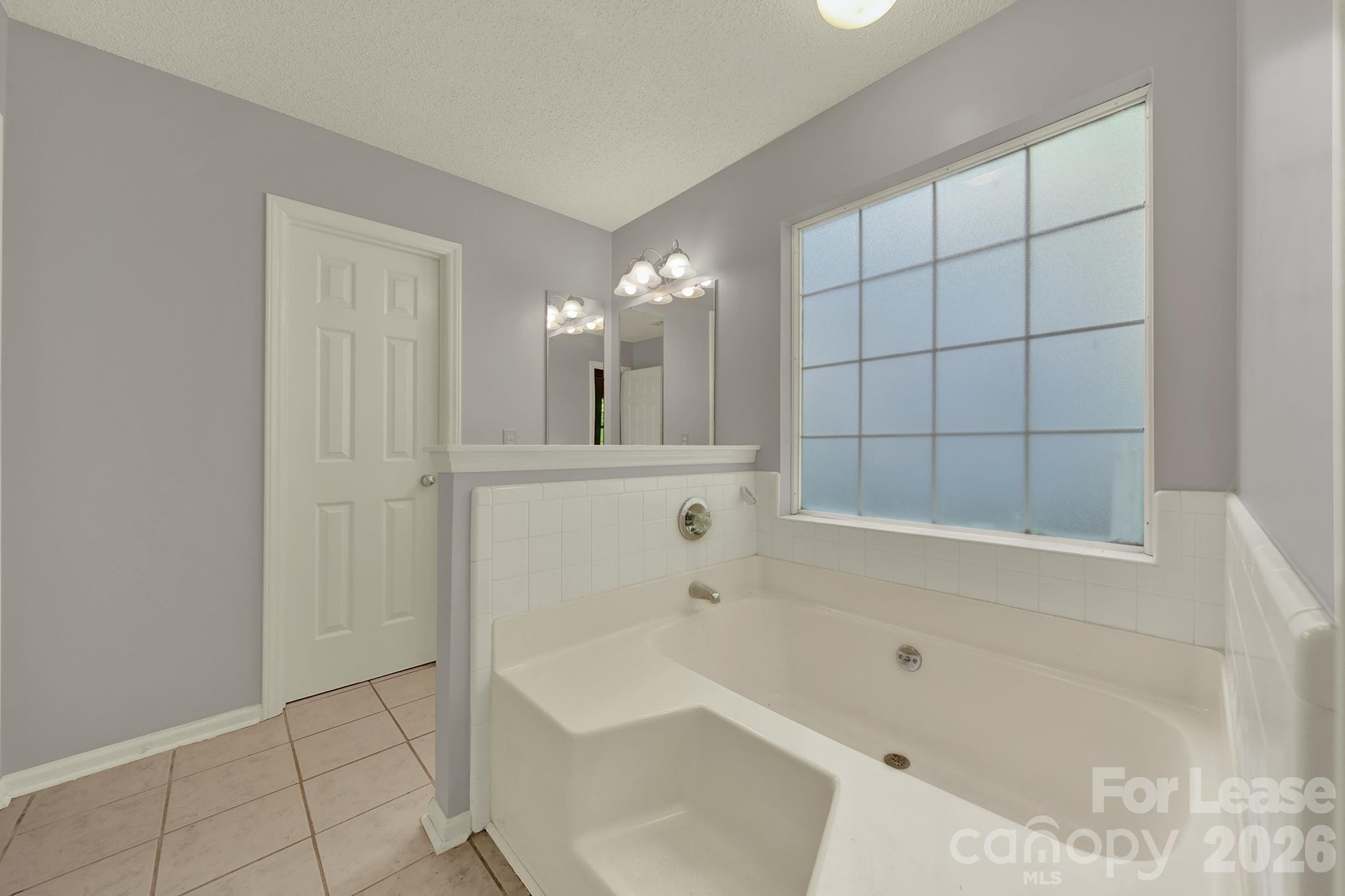 3421 Crescent Knoll Drive Property Photo 19