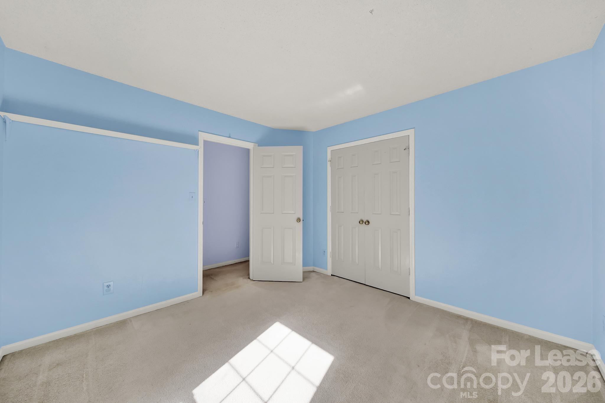 3421 Crescent Knoll Drive Property Photo 22