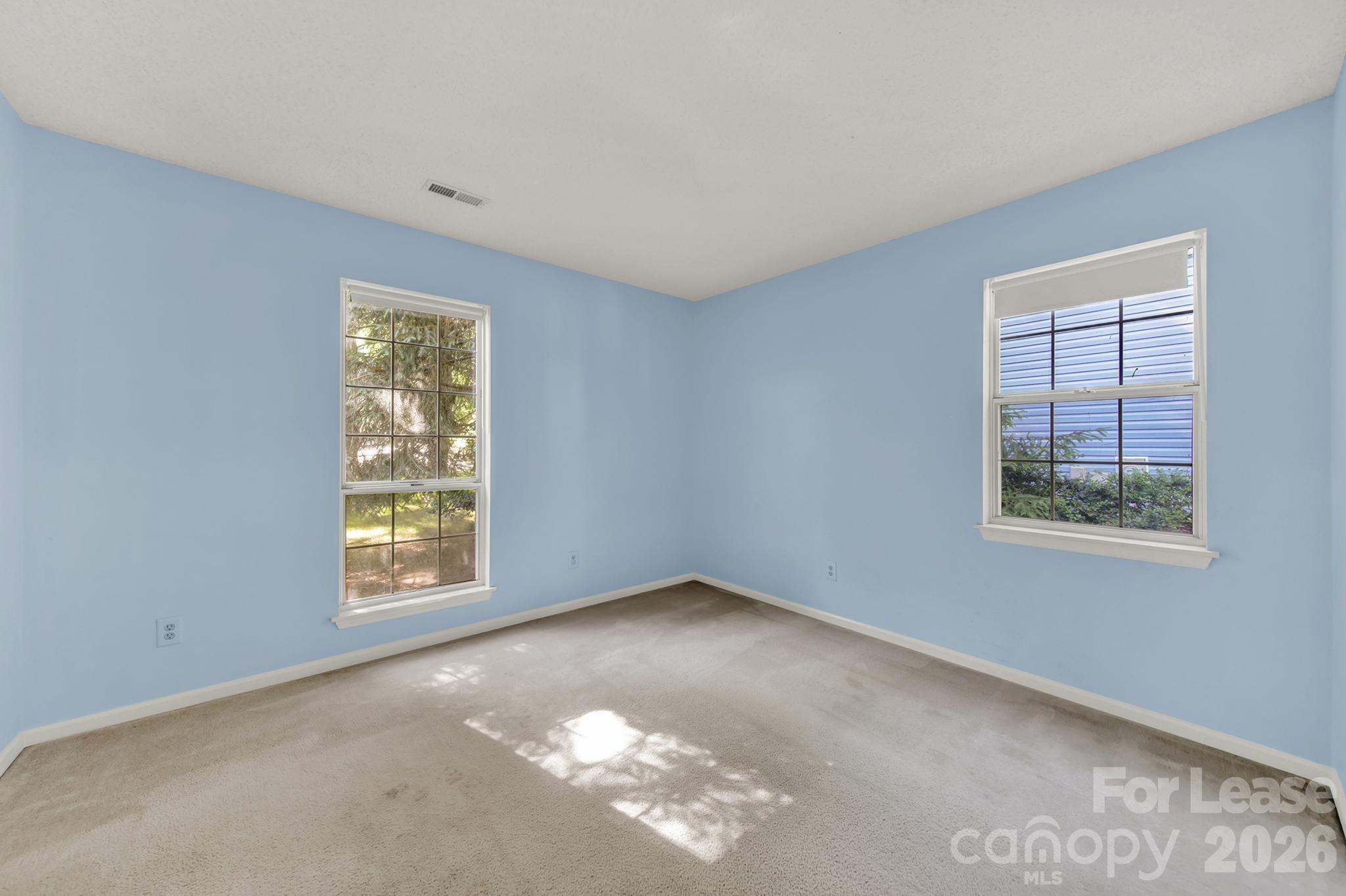 3421 Crescent Knoll Drive Property Photo 24