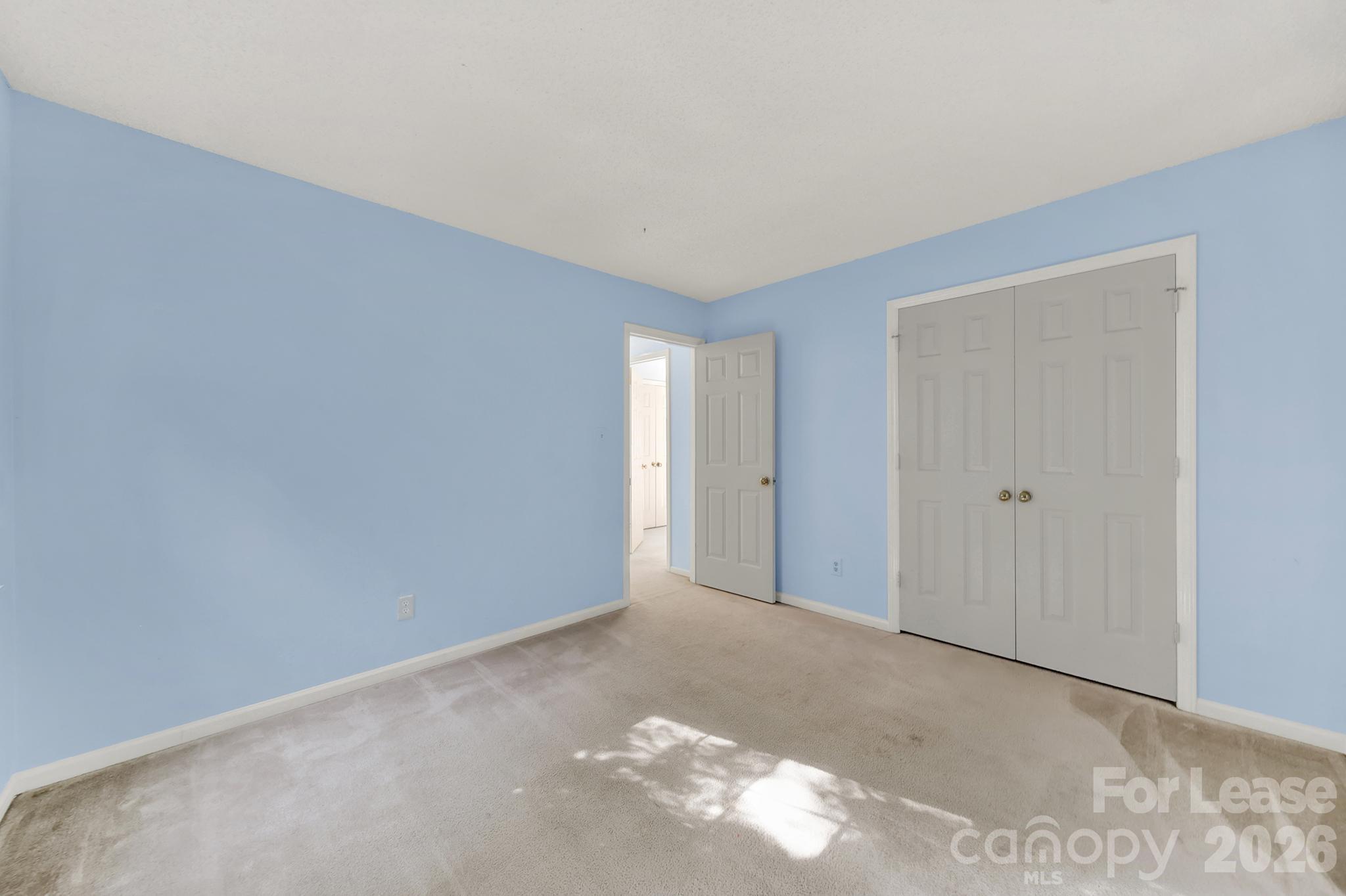 3421 Crescent Knoll Drive Property Photo 25
