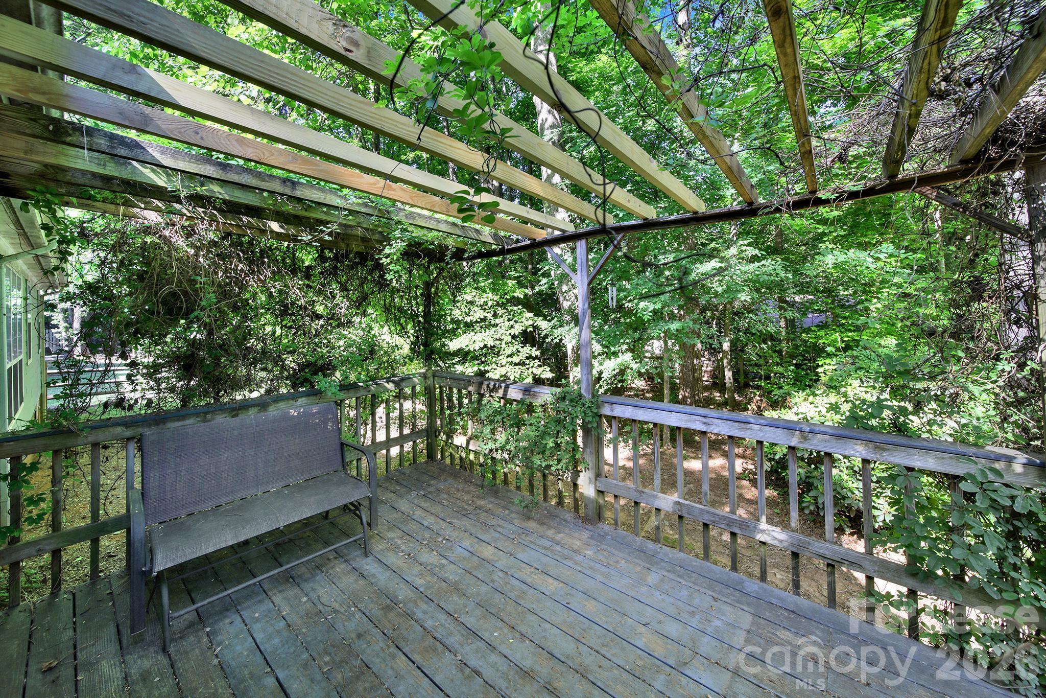 3421 Crescent Knoll Drive Property Photo 26