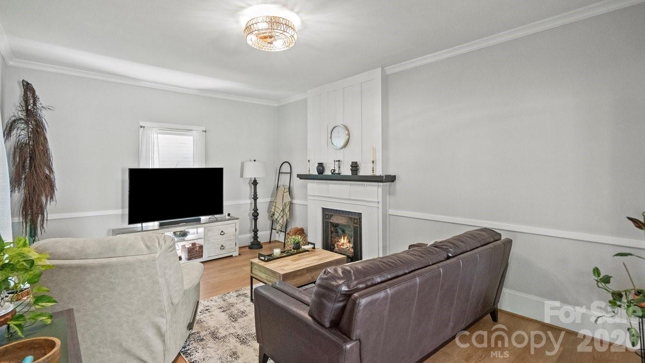 413 W 5th Avenue Property Photo 5