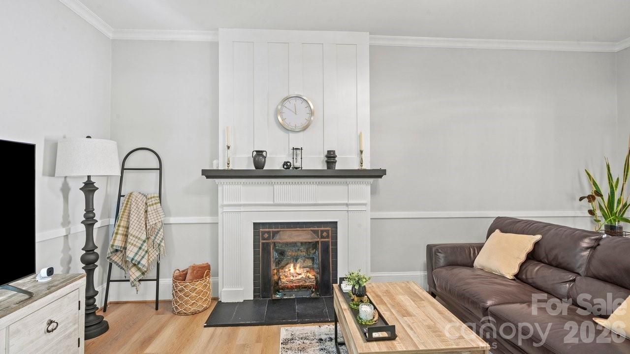 413 W 5th Avenue Property Photo 7