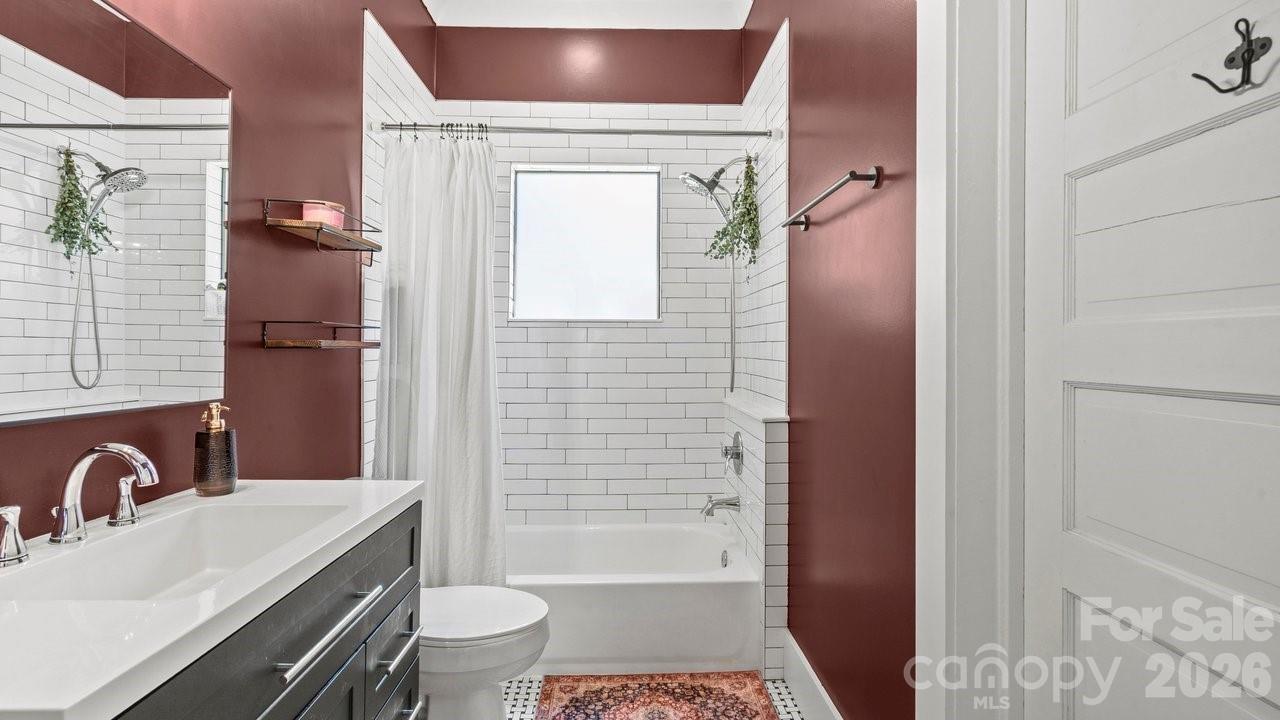 413 W 5th Avenue Property Photo 24