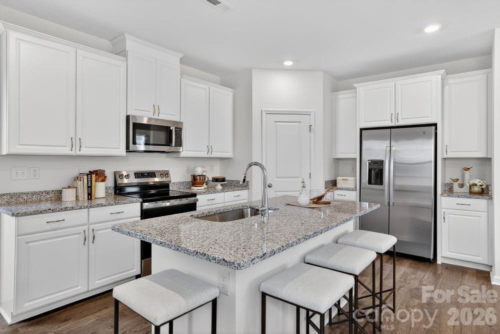407 Silver Birch Court Property Photo 7