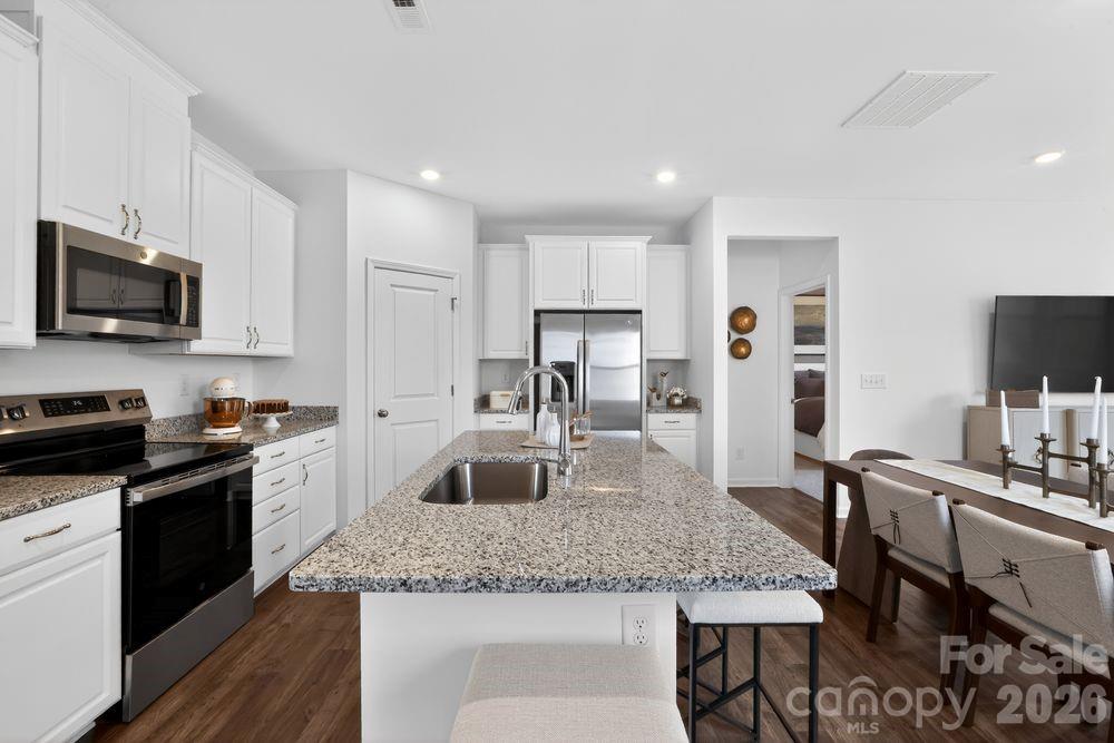 407 Silver Birch Court Property Photo 8