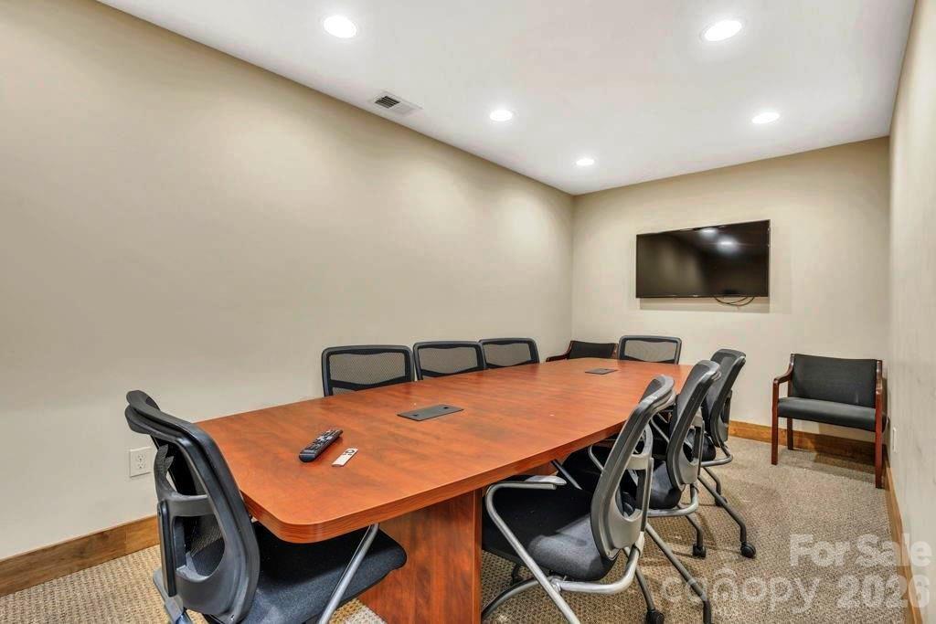 151 H O Aldridge Road A, B Property Photo 12