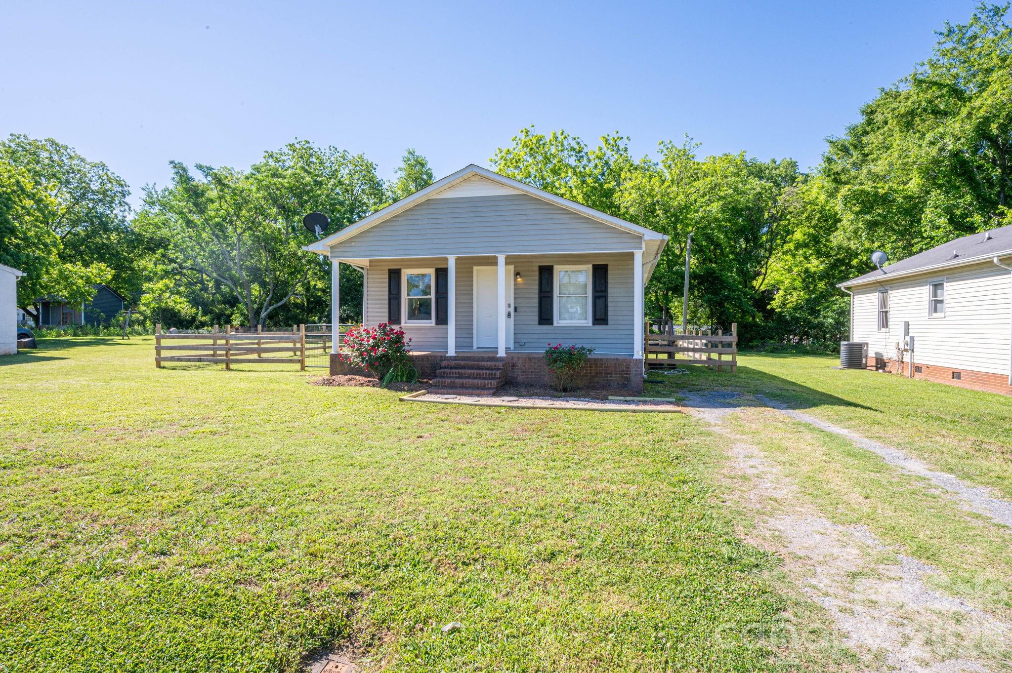 807 Willow Lane Property Photo 17