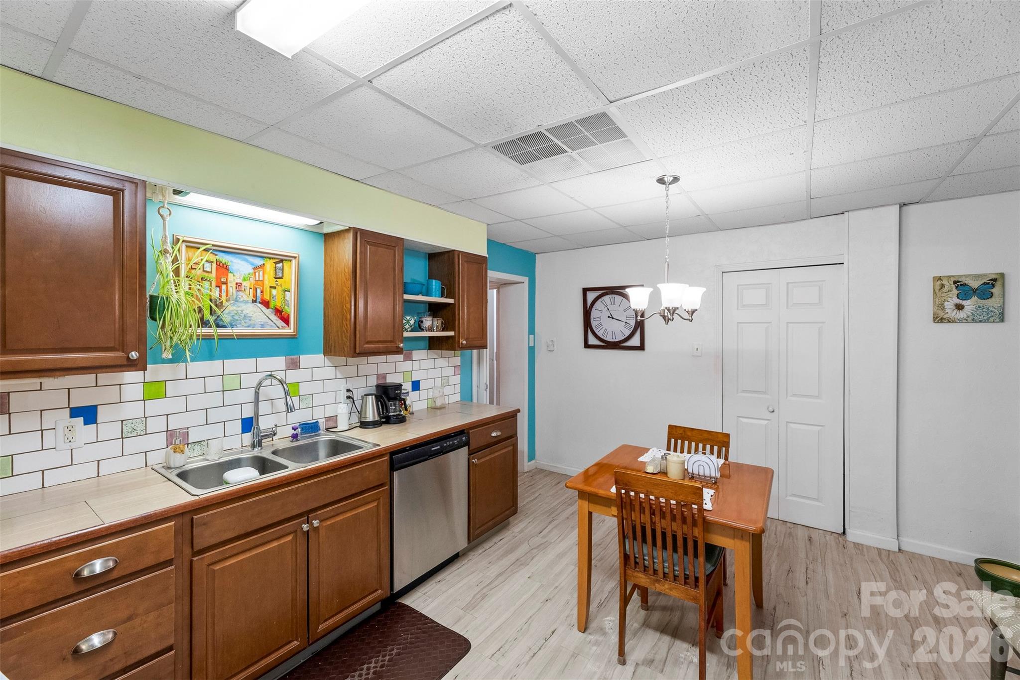 2246 N Aspen Street Property Photo 12
